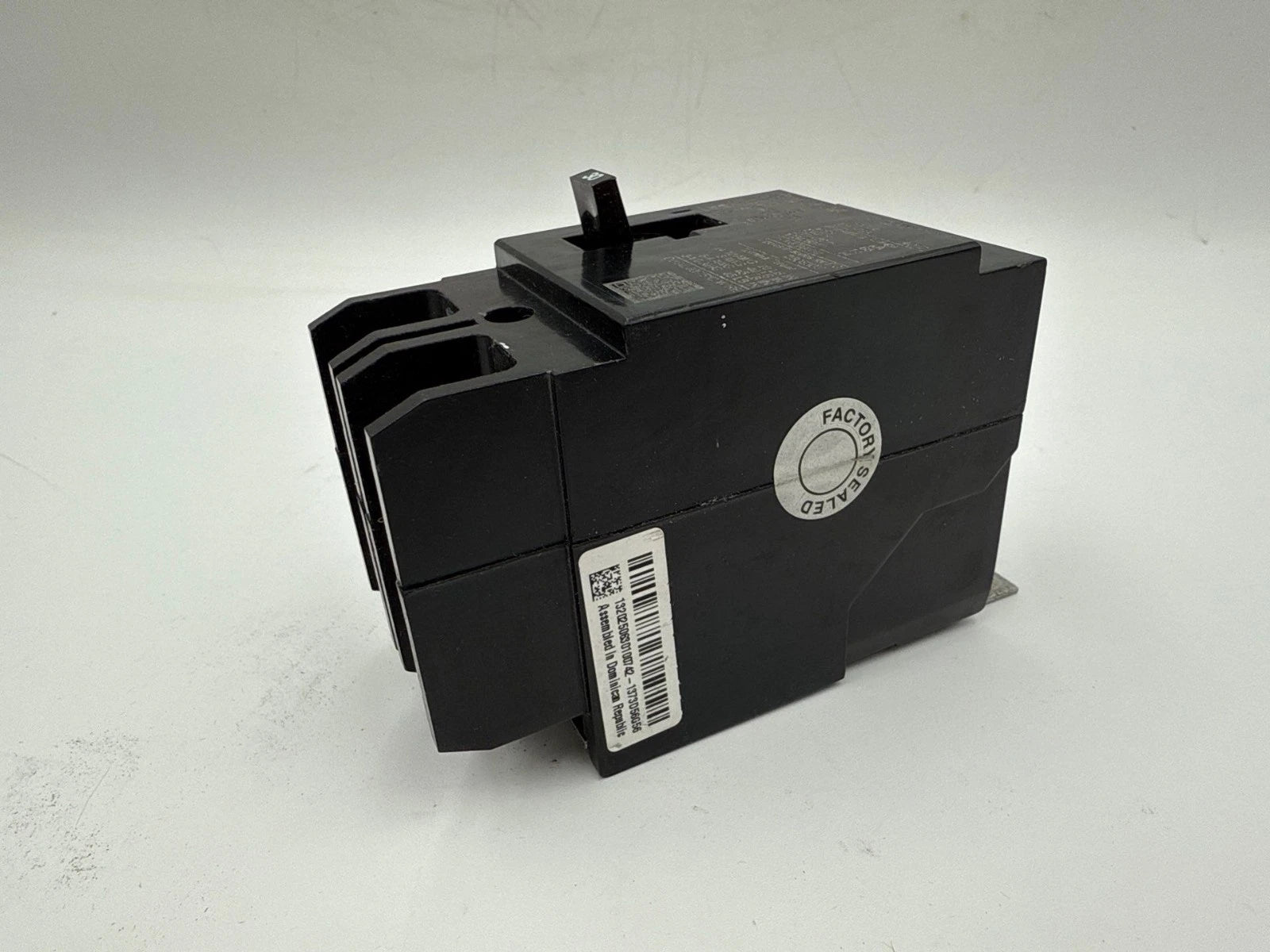 Eaton GHB2030 Circuit Breaker Bolt On 30A 2P 277/480V GHB 30 Amp 2 Pole NEW Used