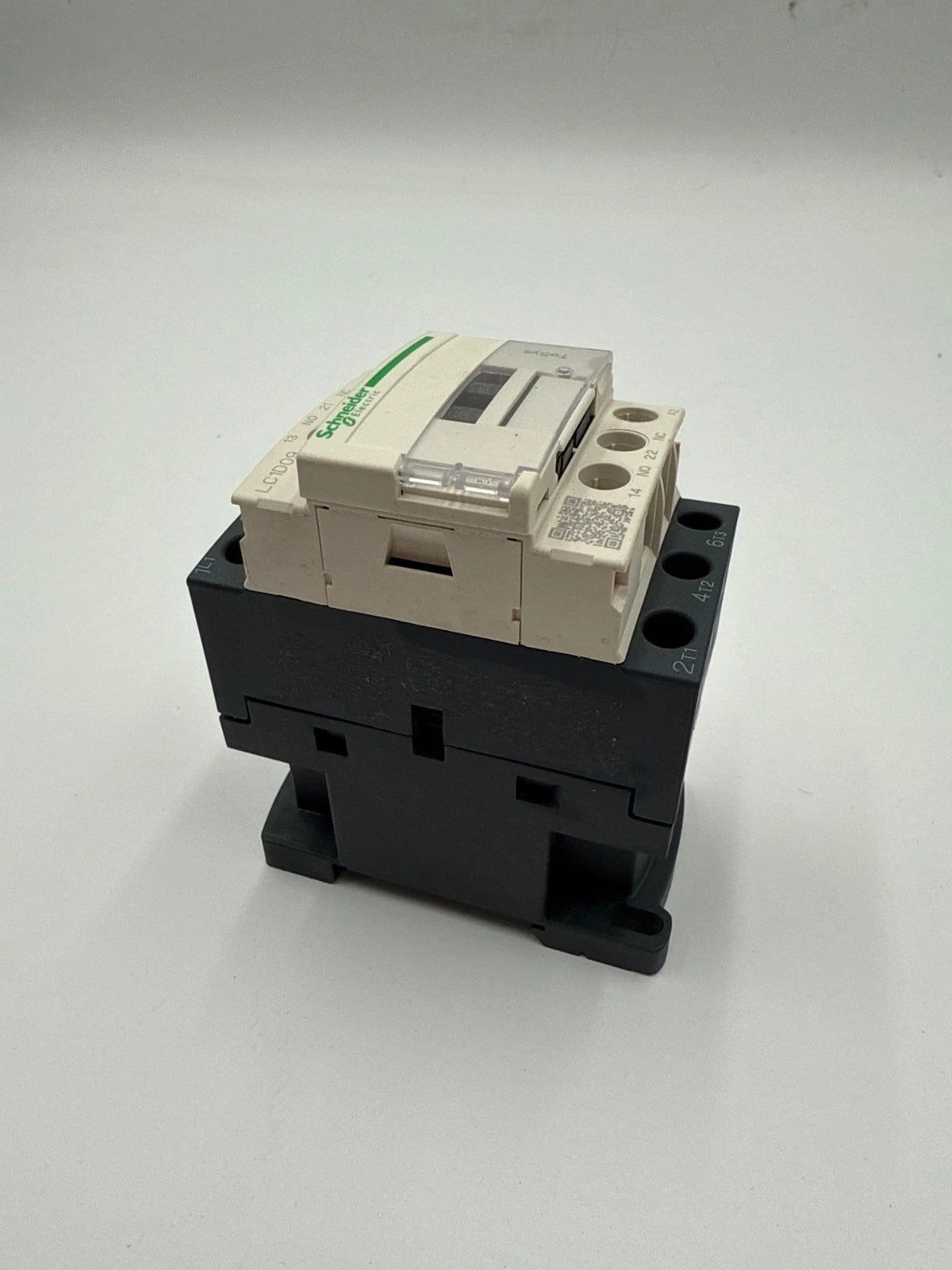 Schneider Electric LC1D09 Contactor 25A 3P 600V 3PH 7.5HP Coil 120V LC1D09G7 Used