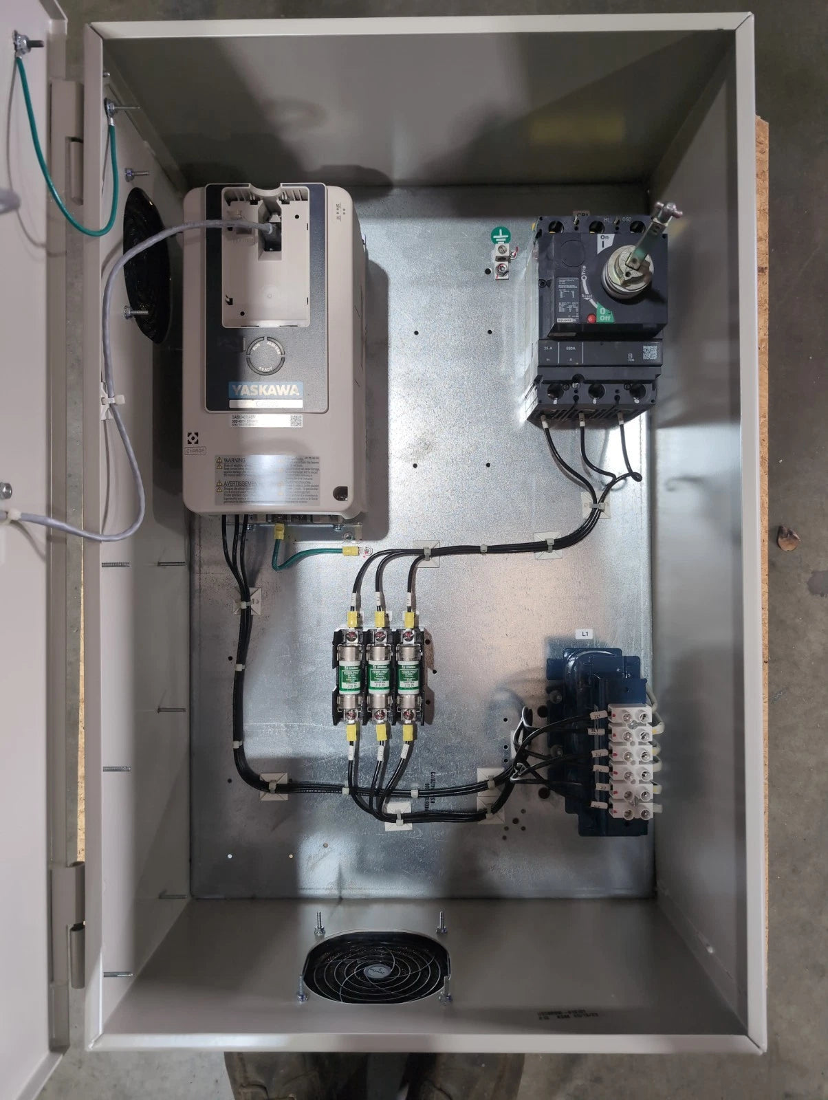 Yaskawa GA800 GA80U4018ABM 10HP 380-480V 3PH Variable Frequency Drive VFD New New