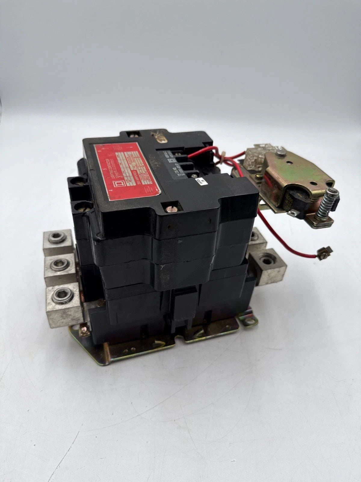 Square D 8903 SV011 Lighting Contactor Coil 440/480V 200A 3P 600V Mech Held Used