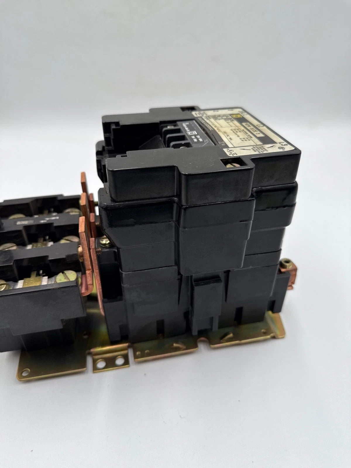 Square D 8536 SE01S Starter NEMA Size 3 Coil 110/120V 90A 3P 600V 3PH 50HP Used