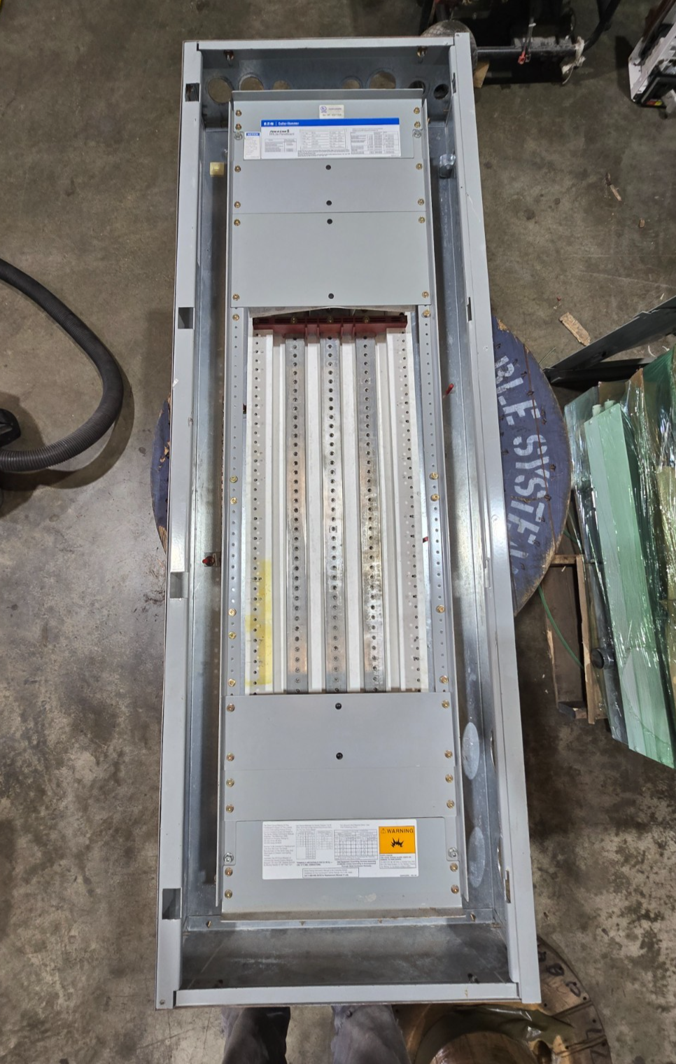 Eaton PRL3A Panelboard 600A 480V 3PH 3W MLO 600 Amp Panel EZB2060R Indoor Encl Used