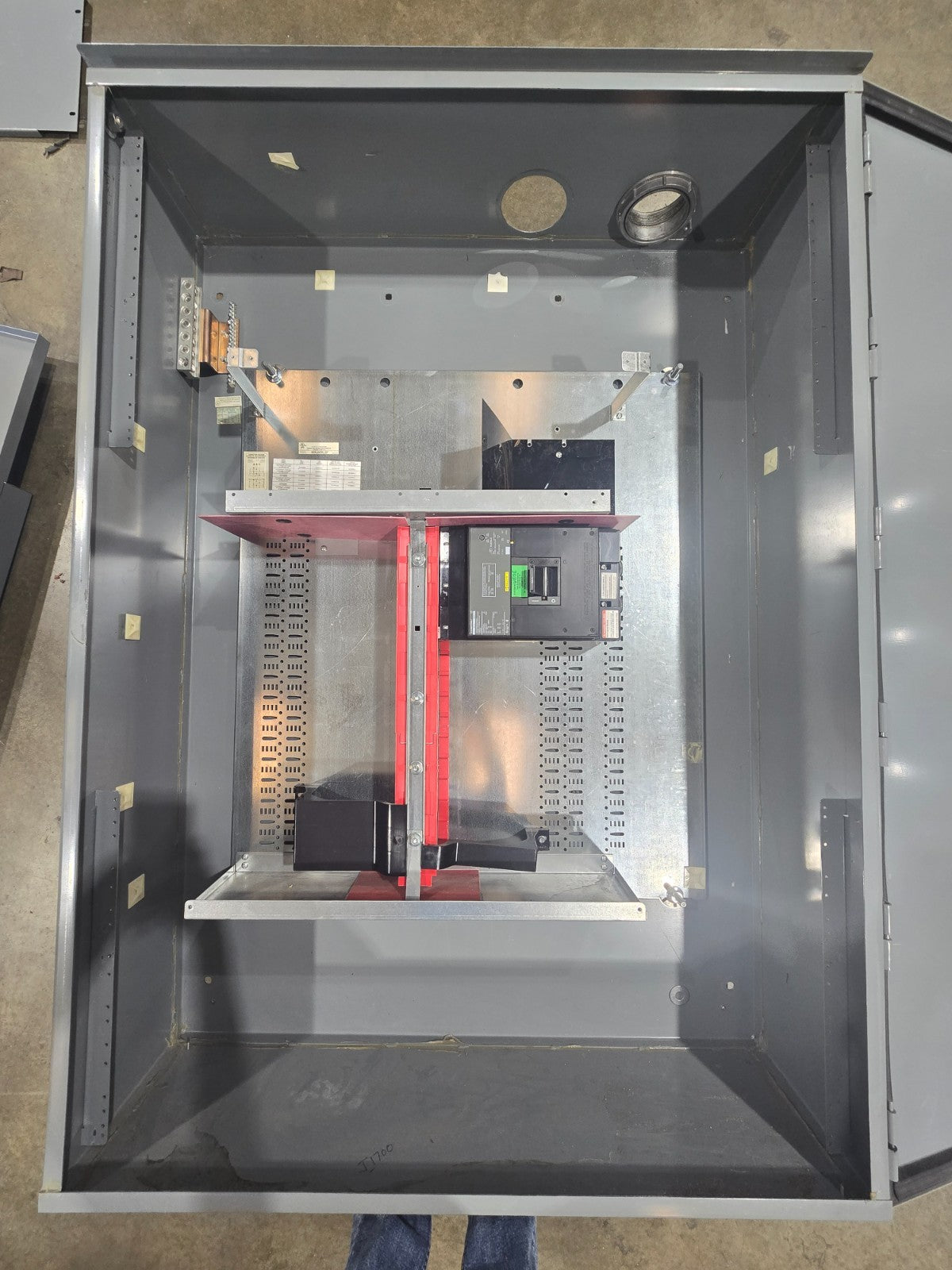 Sq D HCP I-Line Panel 400A 480V 3PH 3W MCB 400 Amp Panelboard LI36400 3R Encl Used