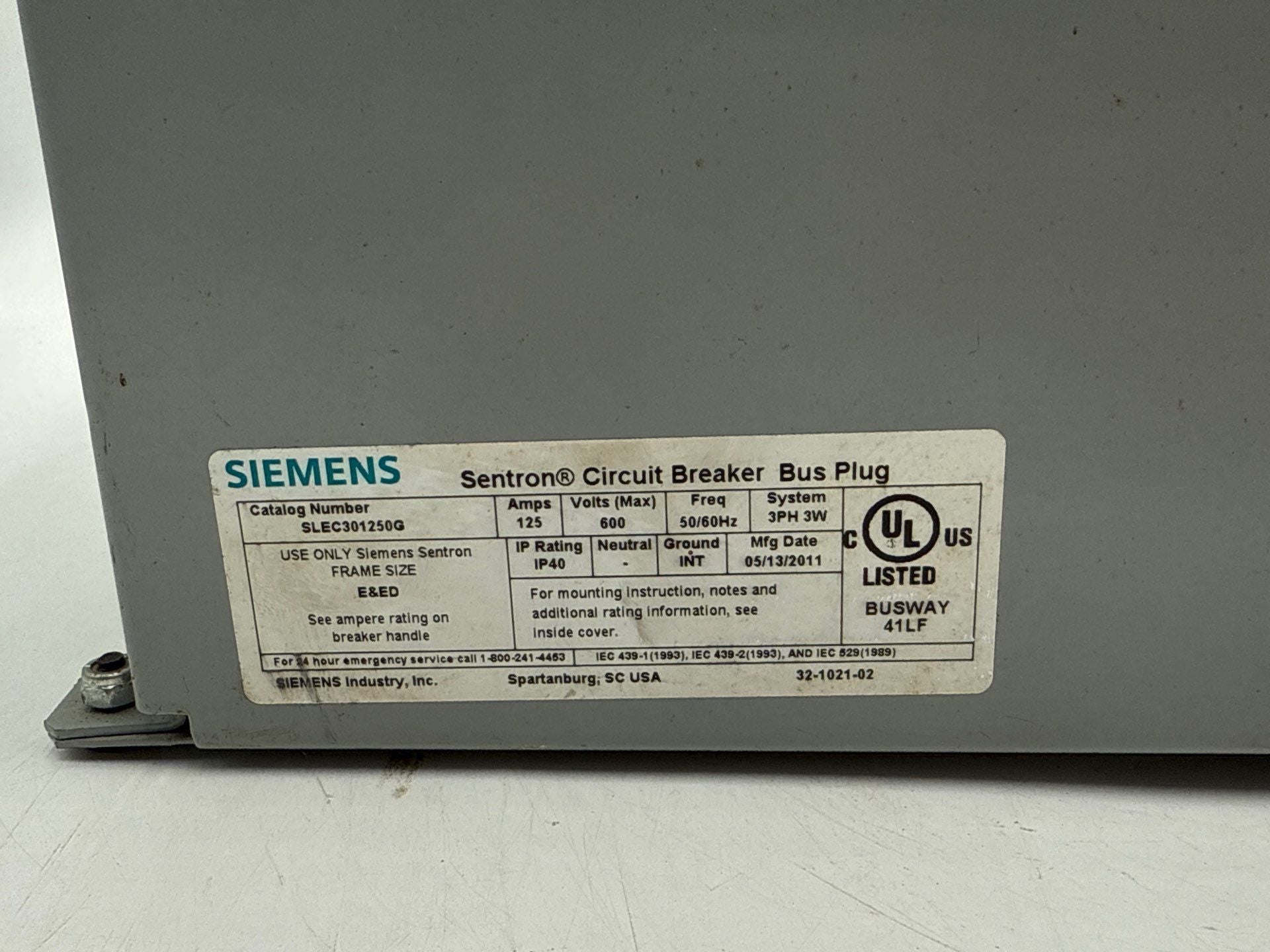 Siemens SLEC301250G Bus Plug 125A 3PH 3W 600V Sentron Breaker ED63B060 New