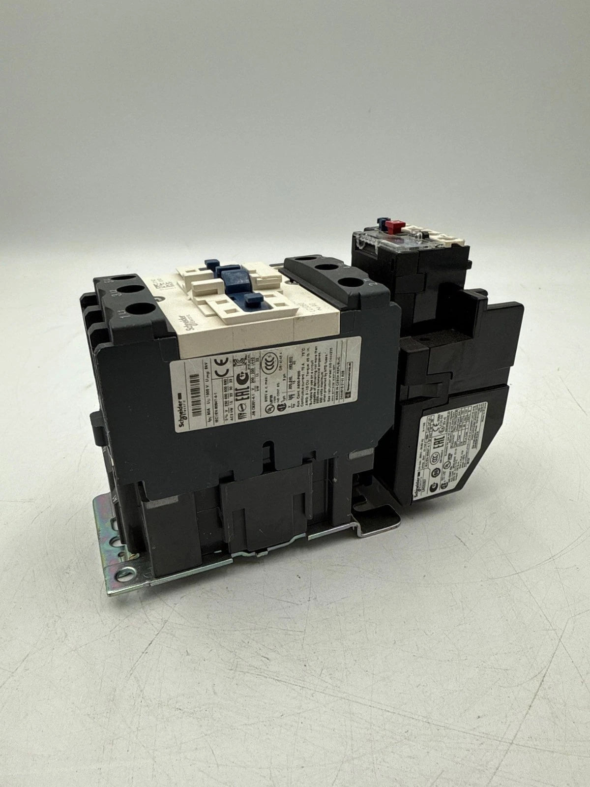 Schneider LC1D50 Starter 70A 3P 600V Coil 120V LC1D50G7 Overload LRD3357 Used