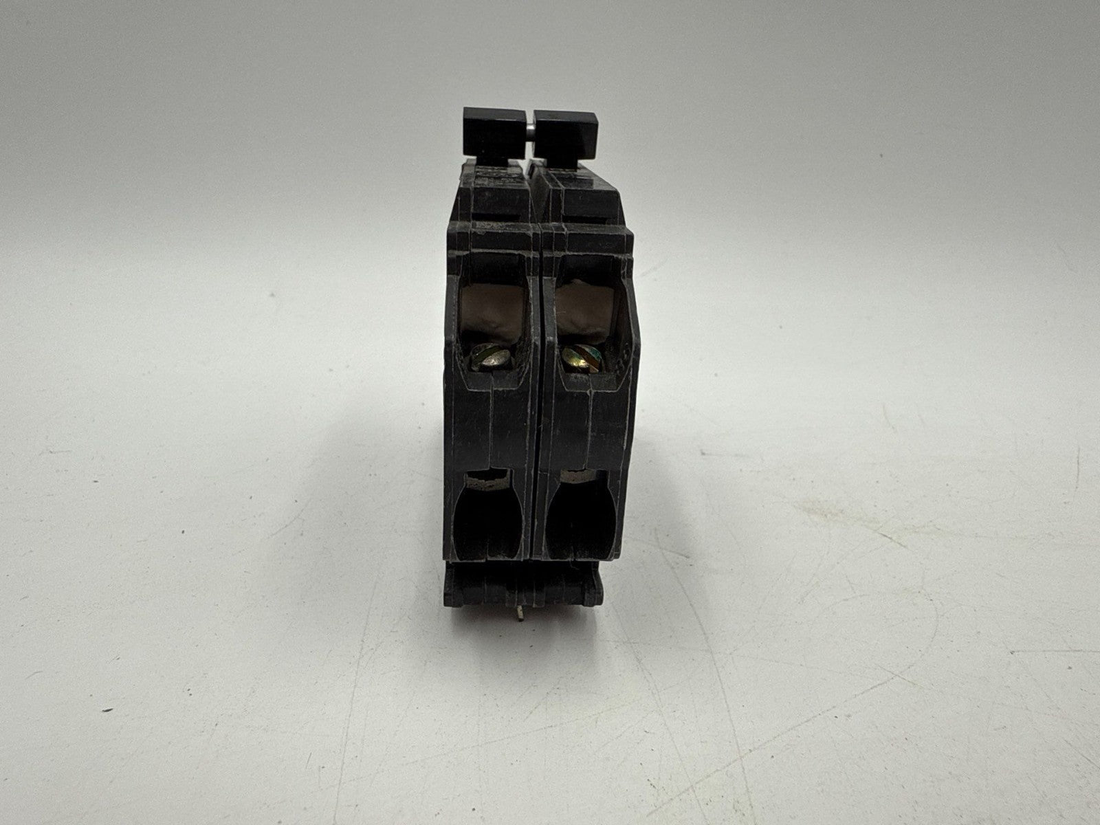GE THQP235 Circuit Breaker 35A 2P 120/240V THQP 35 Amp 2 Pole Plug On New