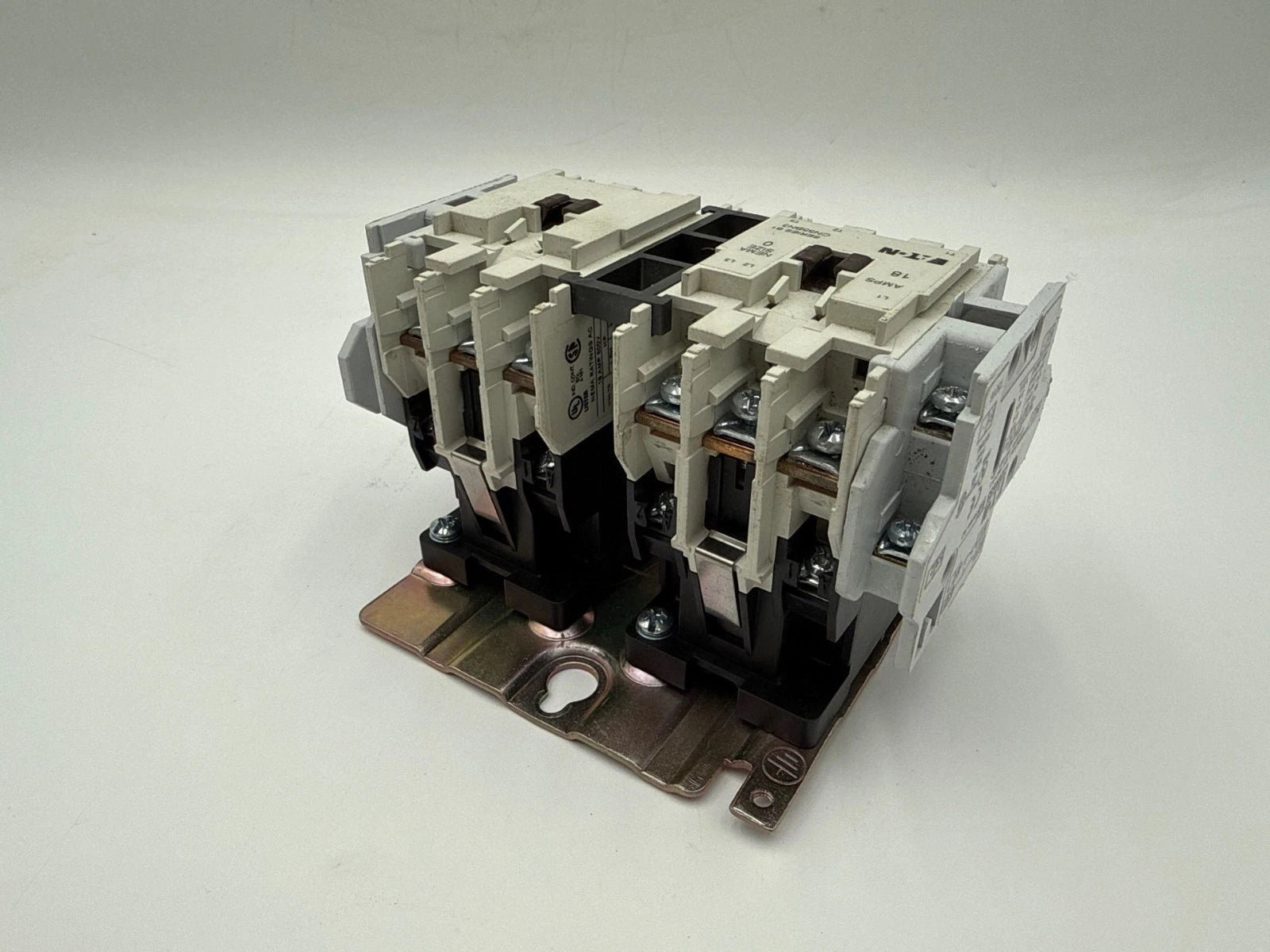 Eaton CN55BN3 Reversing Contactor NEMA Size 0 18A 3P 5HP Coil 110/120V CN55BN3AB Used