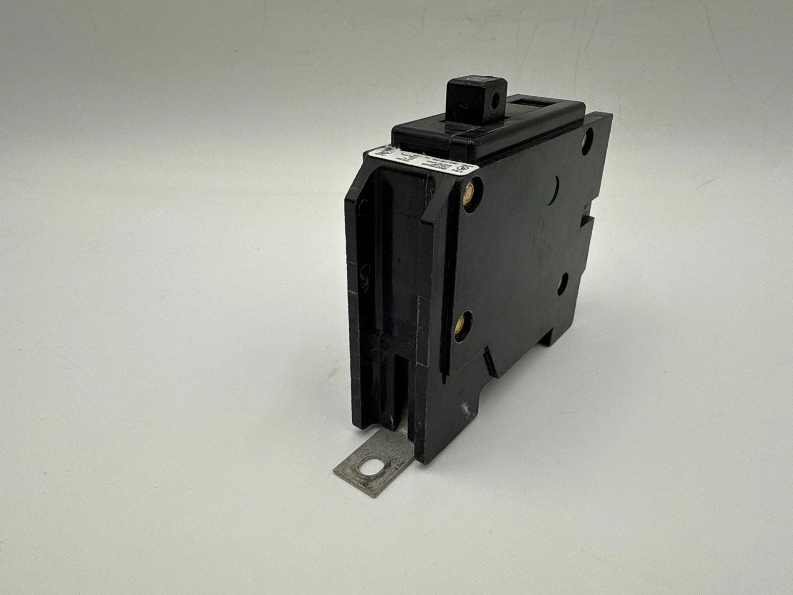 Eaton GHQ1020 Bolt On Circuit Breaker 20A 1P 277V GHQ 20 Amp 1 Pole New Take Out New