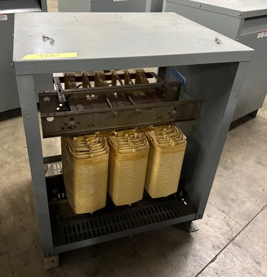 112.5KVA Square D EE112T3H Transformer 3PH Pri 480V Sec 208Y/120V Indoor T281 Used