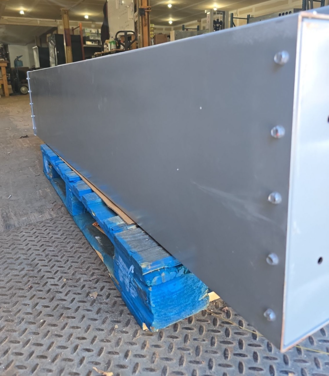 Square D H327N Safety Disconnect Switch 800A 3P 240V 3PH NEMA 1 Fusible 800 Amp Used