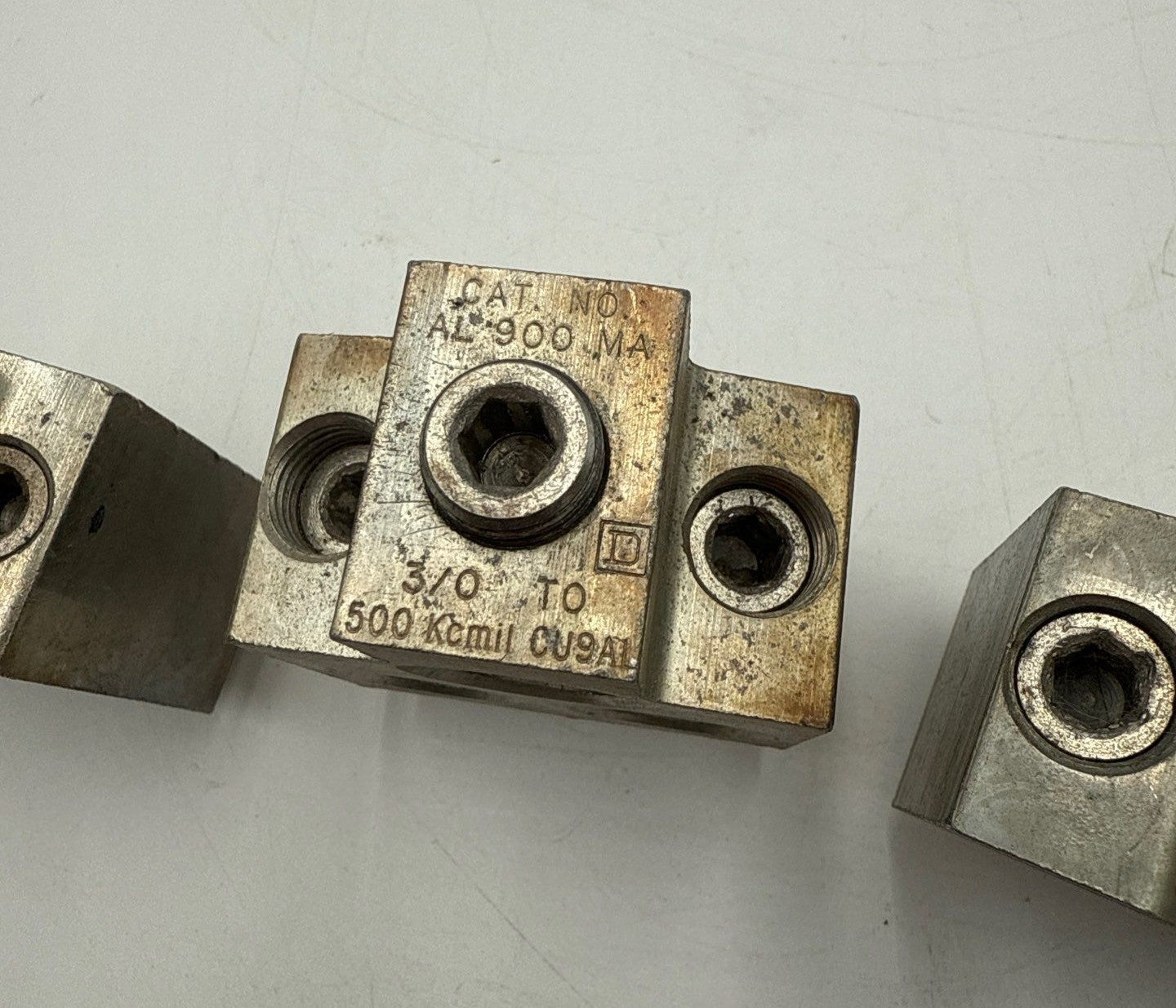 Square D AL900MA Lug Kit 3/0-500kcmil MAL 3 Piece Lugs Terminal Used