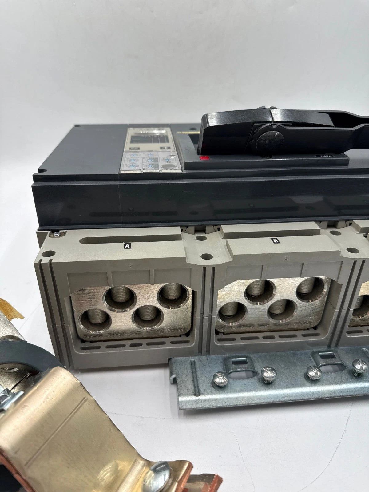 Sq D RKA36120CU44A I-Line Circuit Breaker 1200A 3P 600V Micrologic 6.0 A LSIG New