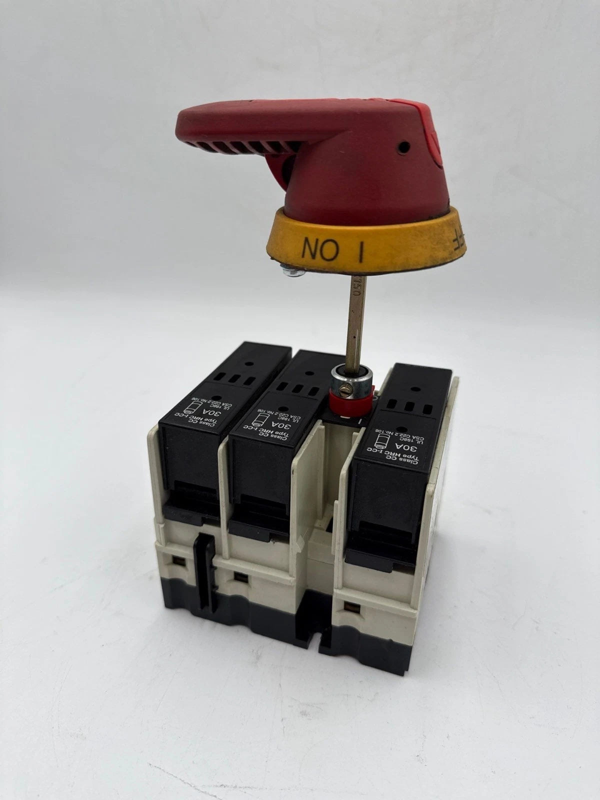 ABB OESA-CF30CC6 Disconnect Switch 30A 3P 600V Fused 3PH 7.5HP 30 Amp 3 Pole Used