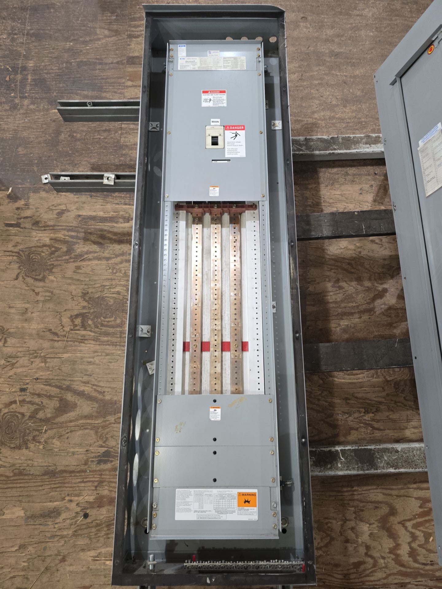 Eaton PRL3A Pow-R-Line Panelboard 400A 480V 3PH 3W MCB HKD 400 Amp Panel 3R Encl Used