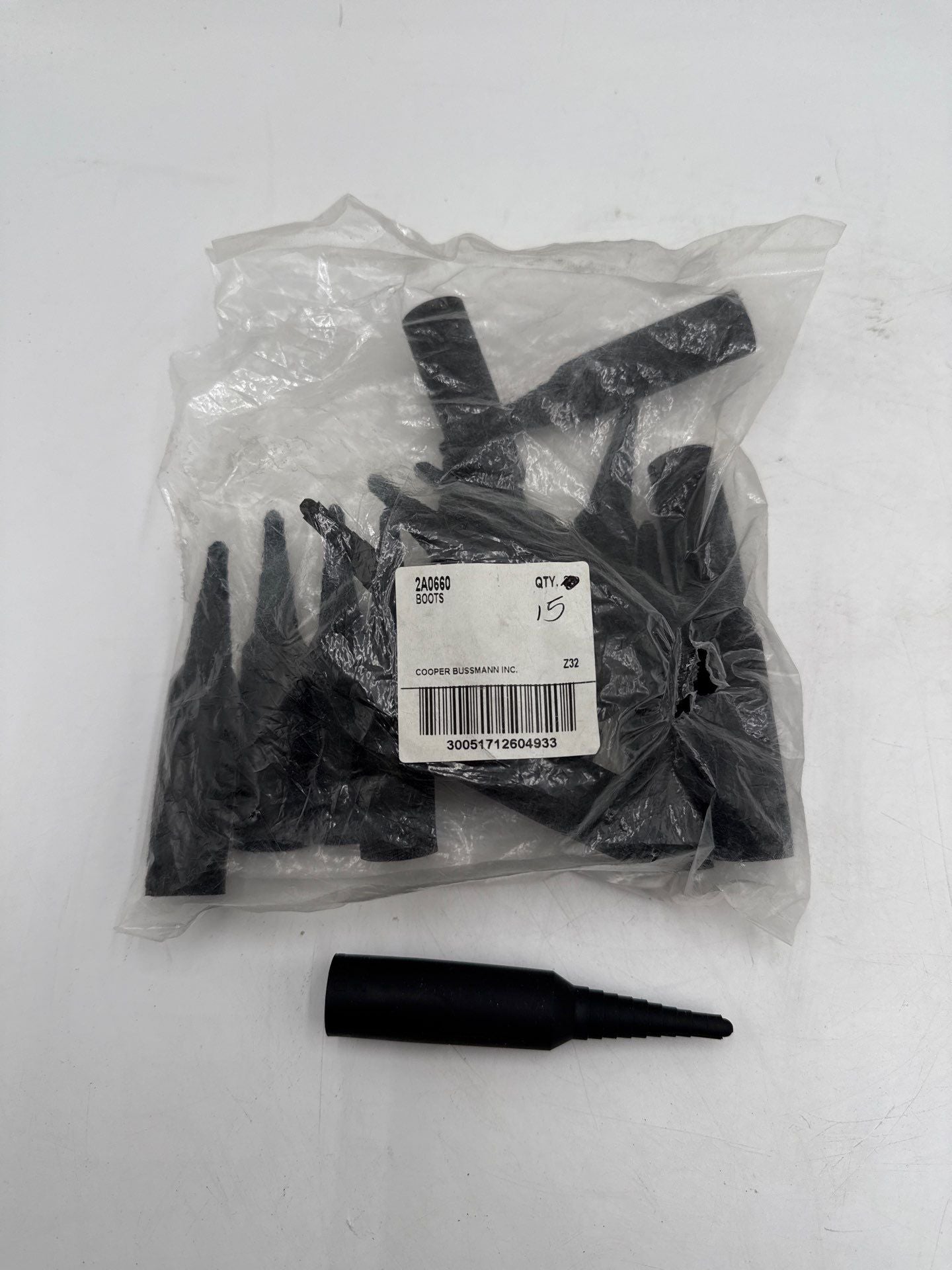 Eaton 2A0660 Bussmann Insulating Boot Weatherproof Single Conductor New