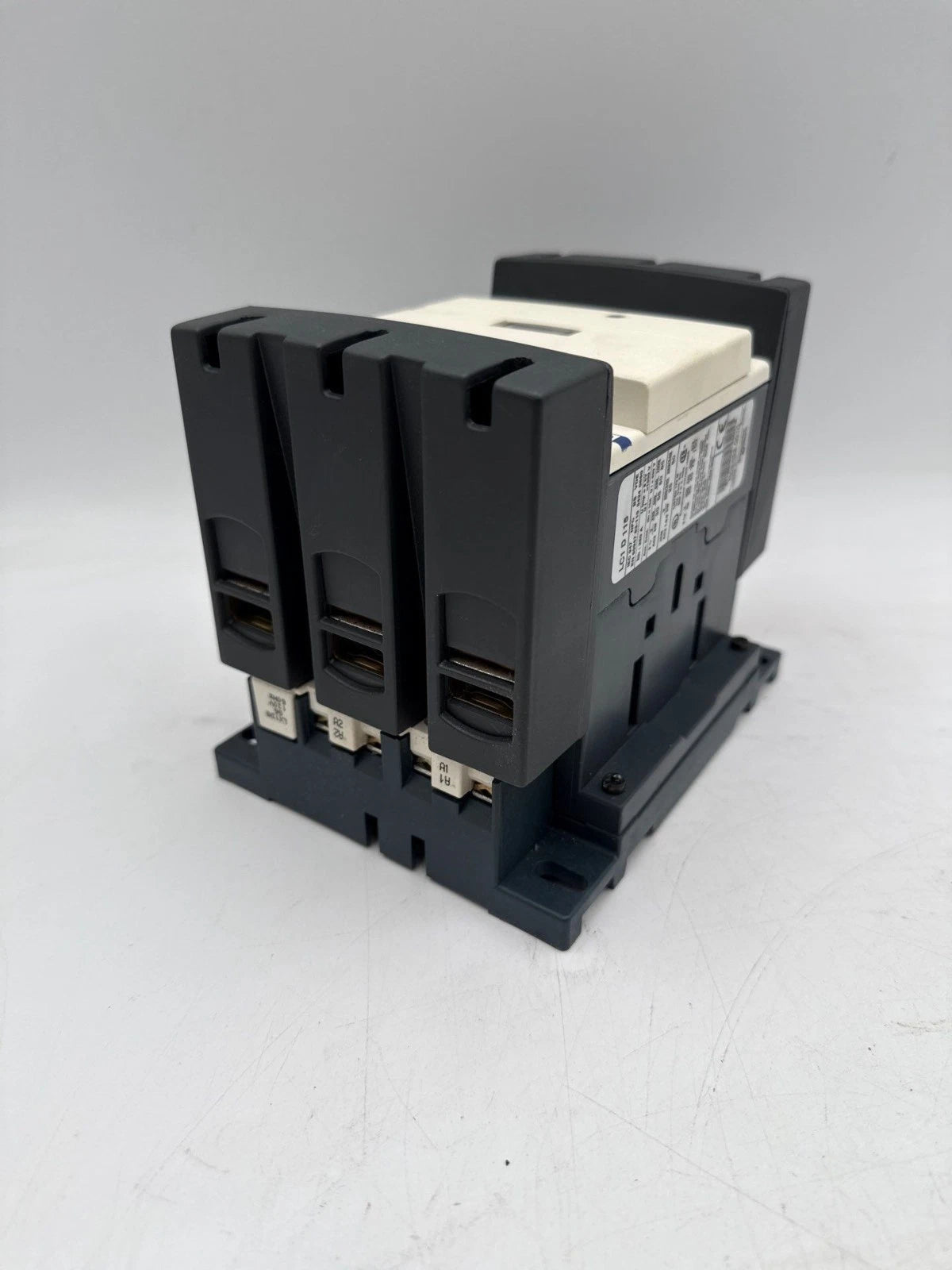 Telemecanique LC1D115 Contactor 160A 3P 600V 3PH 100HP Coil 120V LC1D115G6 Used
