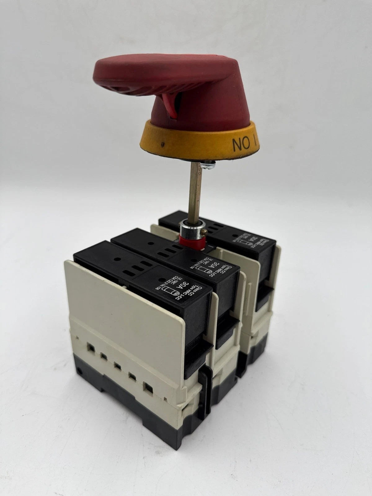 ABB OESA-CF30CC6 Disconnect Switch 30A 3P 600V Fused 3PH 7.5HP 30 Amp 3 Pole Used