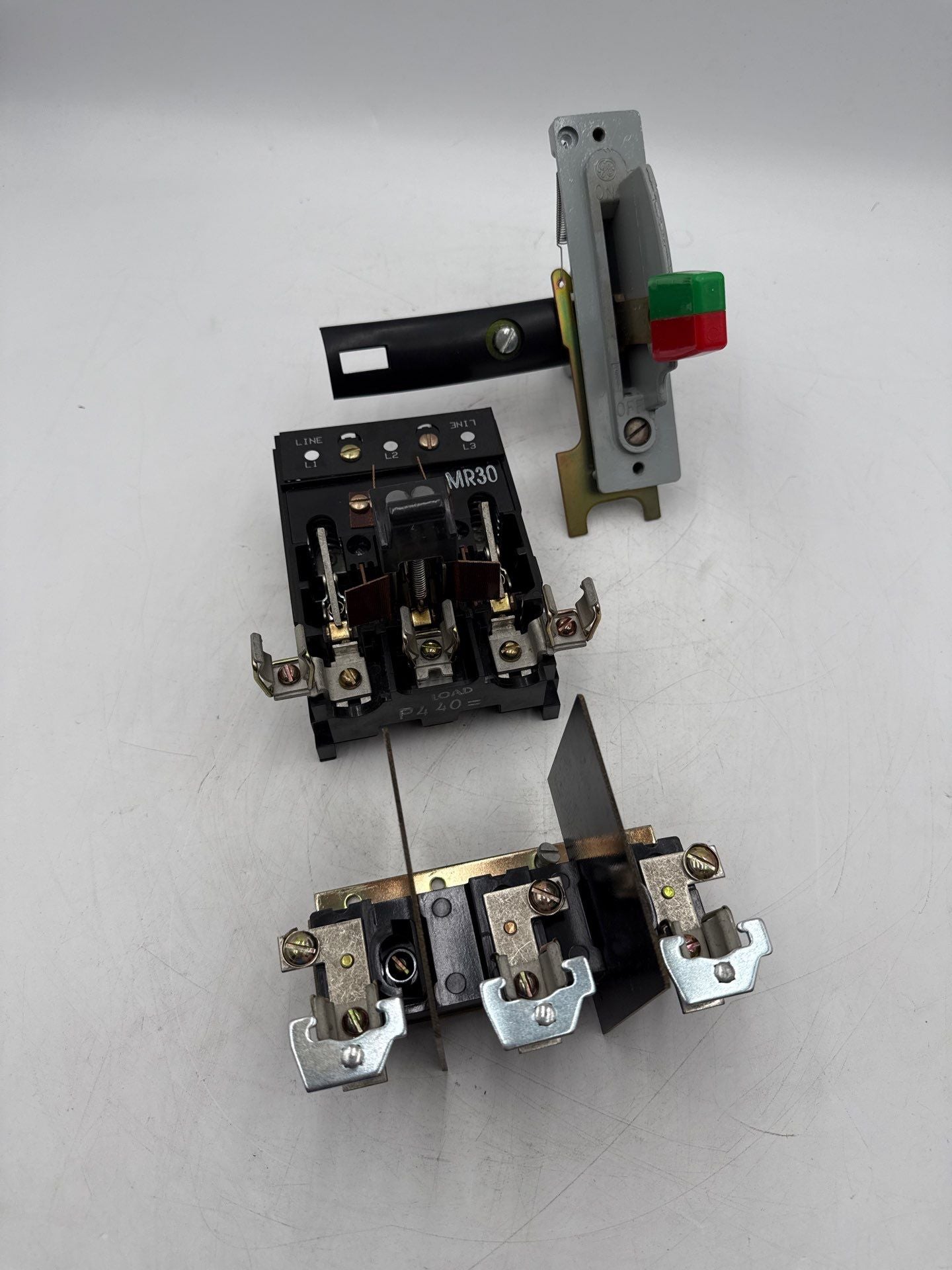 GE THMS31 Fusible QMR Disconnect Switch 30A 3P 600V With Handle Used