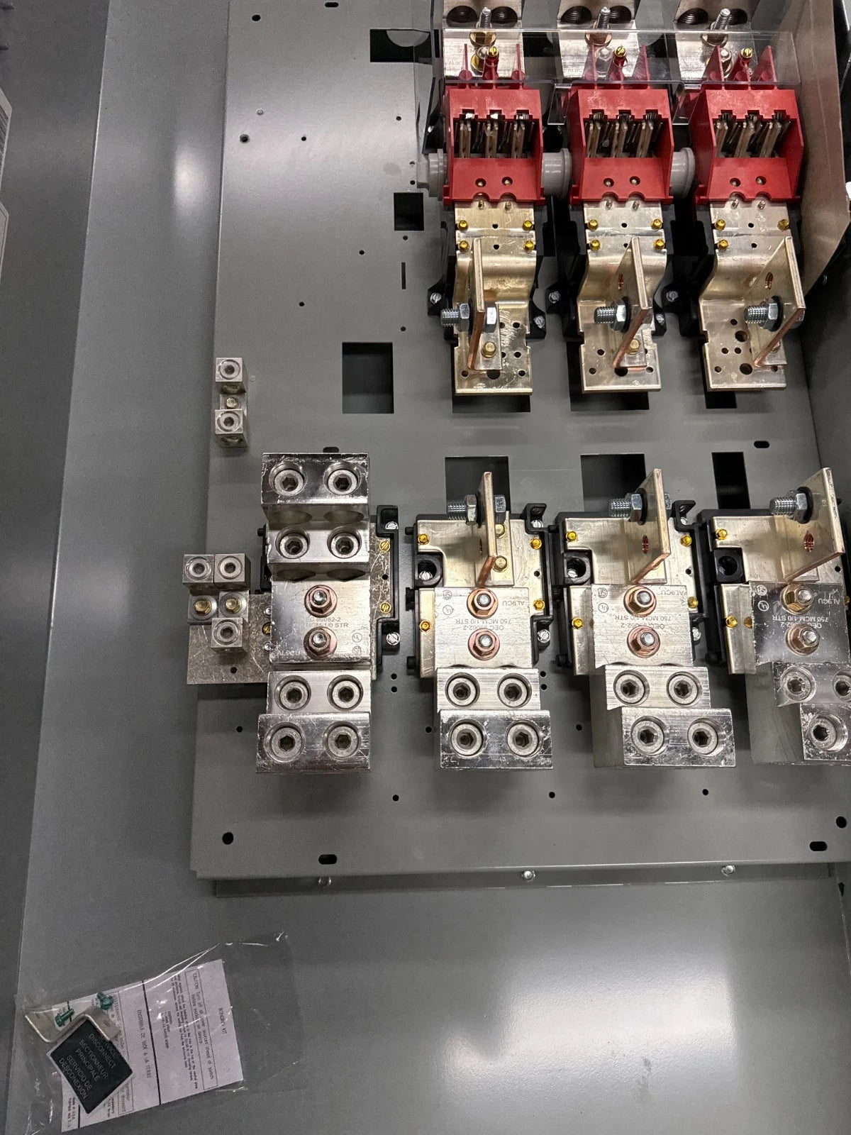 Eaton DH327NRK Safety Disconnect Switch 800A 3P 240V 3PH 3R Outdoor 800 Amp New