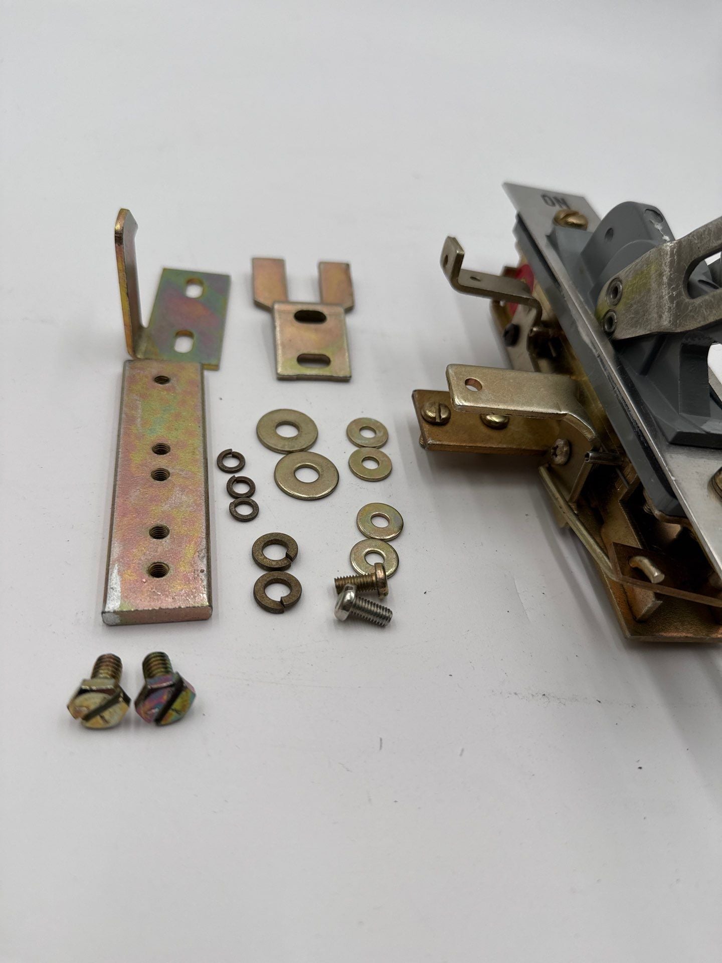 Westinghouse SM150R Safety Handle Mechanism Right Hand On Off Cutler-Hammer New