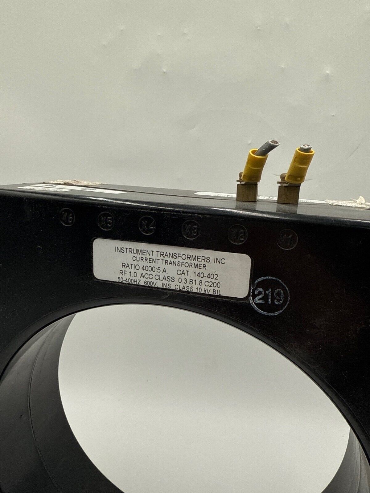 Instrument Transformers 140-402 Used