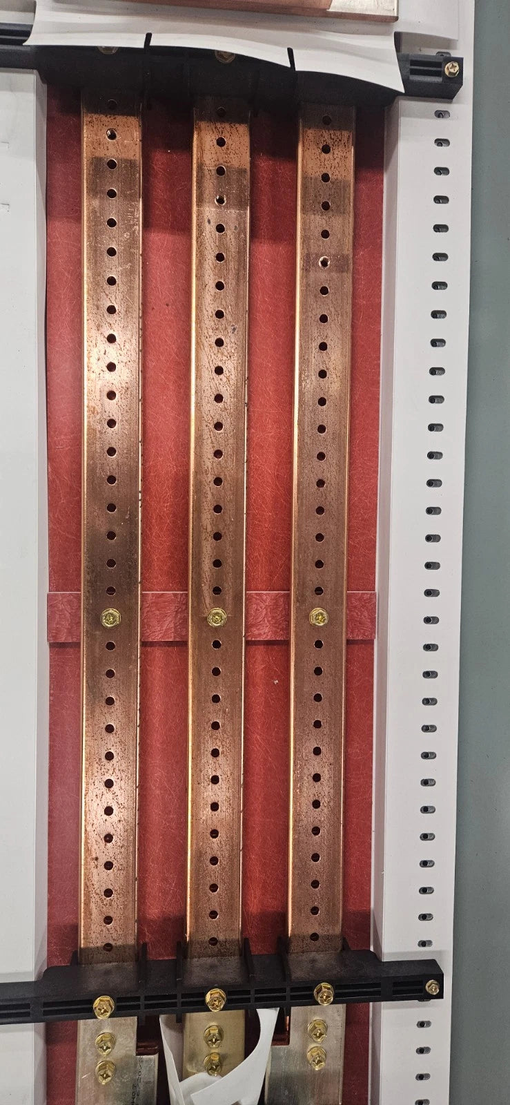 Eaton PRL3X Panelboard 400A 480/277V 3PH 3R Encl MCB Panel KD3400 Subfeed 350A Used