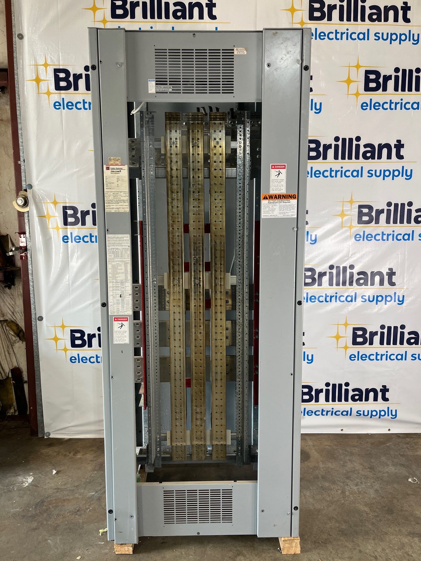 Cutler Hammer PRLC Switchboard Distribution 3000A 480/277V 3PH 4W 3000 Amp MLO Used