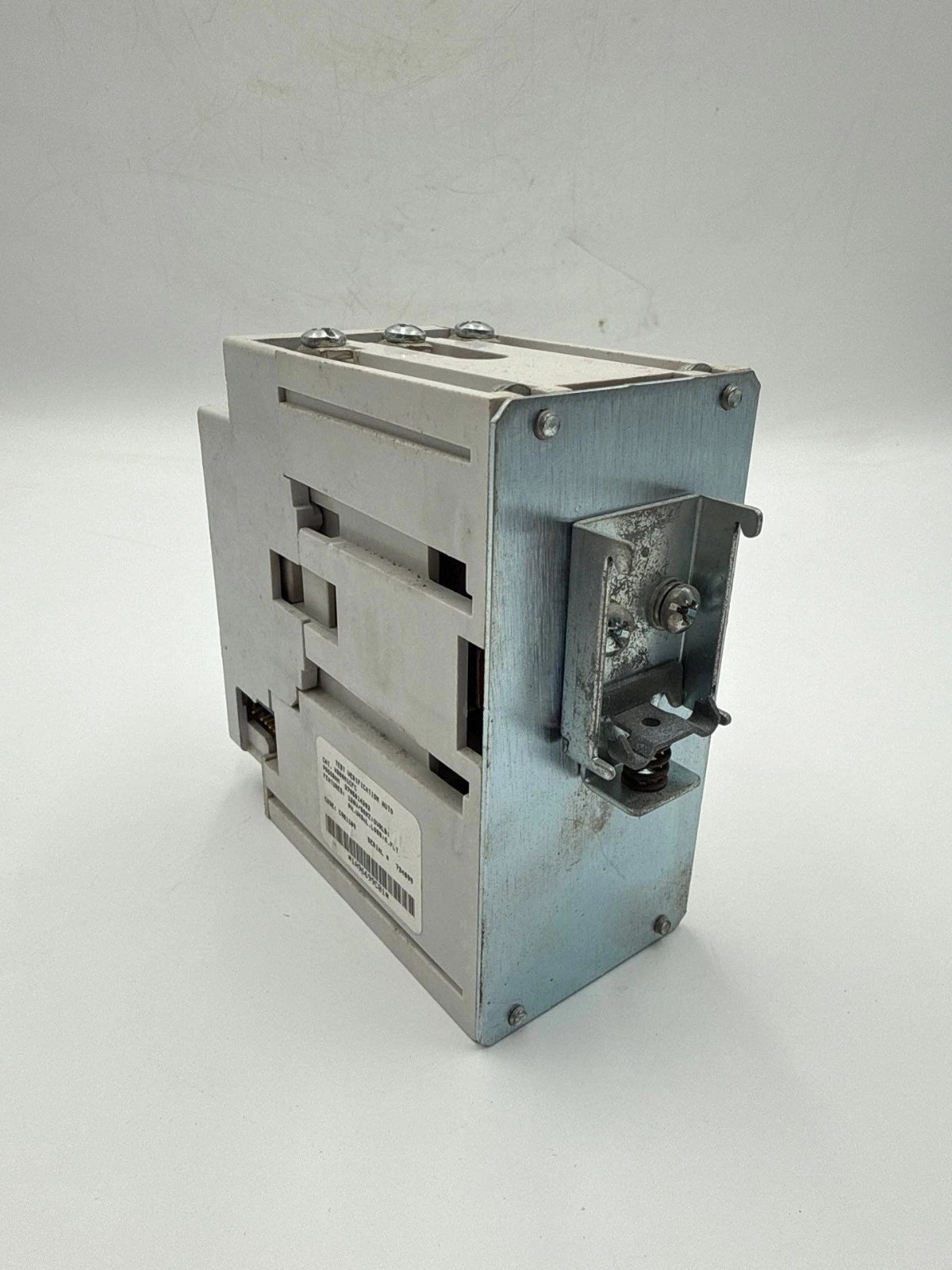 Cutler Hammer W200M1CFC Motor Starter NEMA Size 1 Control 120V 27A 3P 600V 10HP Used