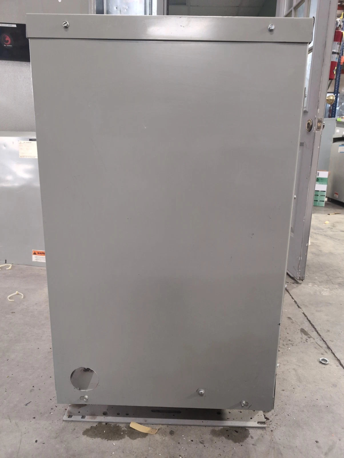 112.5KVA GE Transformer 9T23B3875 Indoor Encl Pri 480V Sec 208/120V 3PH 60Hz Used