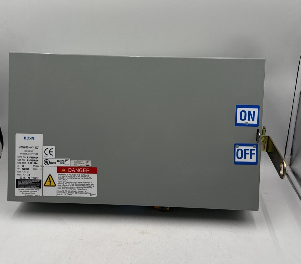 Eaton P3F321RGN Pow-R-Way III Busway Switch Bus Plug 30A 3PH 120/208V 4W Fusible New