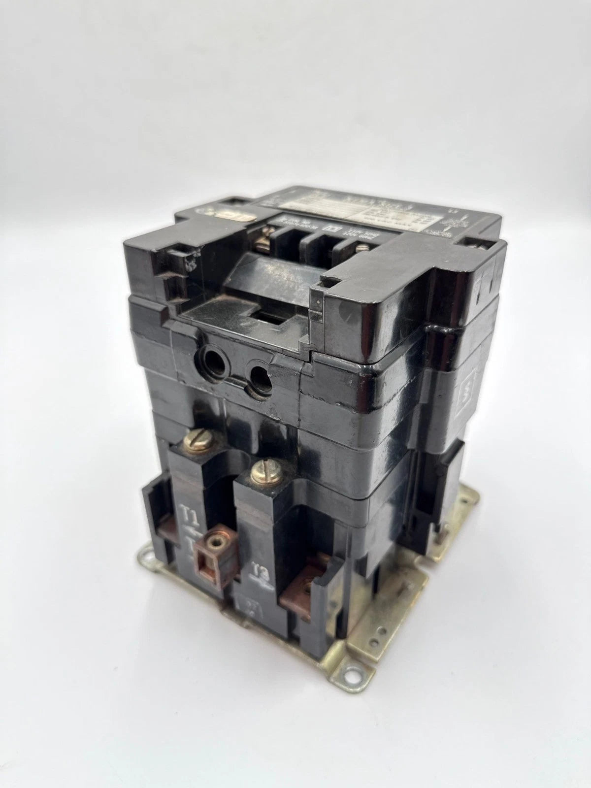 Sq D 8536SEO1S Y22 Contactor 90A 3P 600V NEMA Size 3 Coil 110/120V 31074-400-38 Used