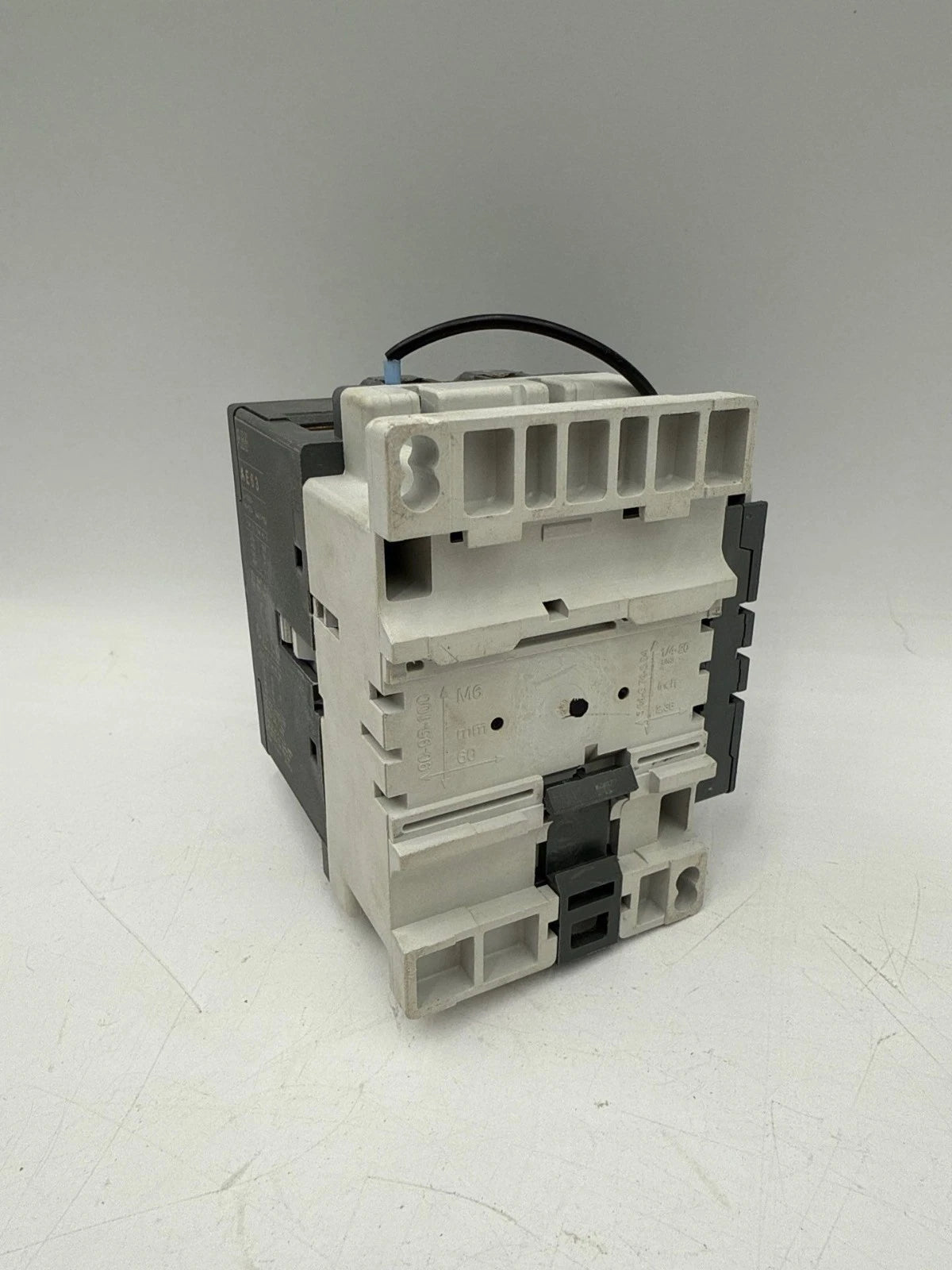 ABB AE63-30 Contactor 90A 3P 600V 3PH 60HP Coil 24VDC CDL5-01 Aux Contact Block Used