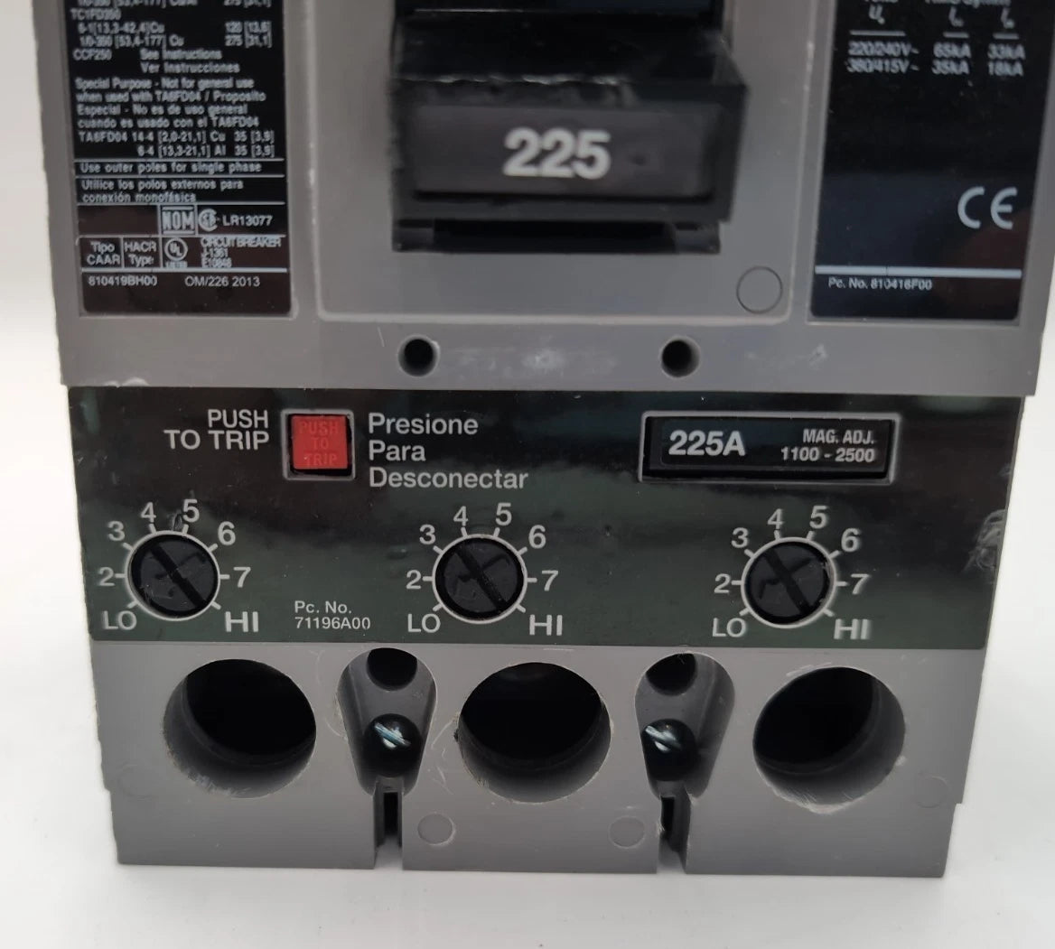 Siemens FXD63B225 Circuit Breaker 225A 3P 600V 3PH FXD6-A 225 Amp NEW Take out New