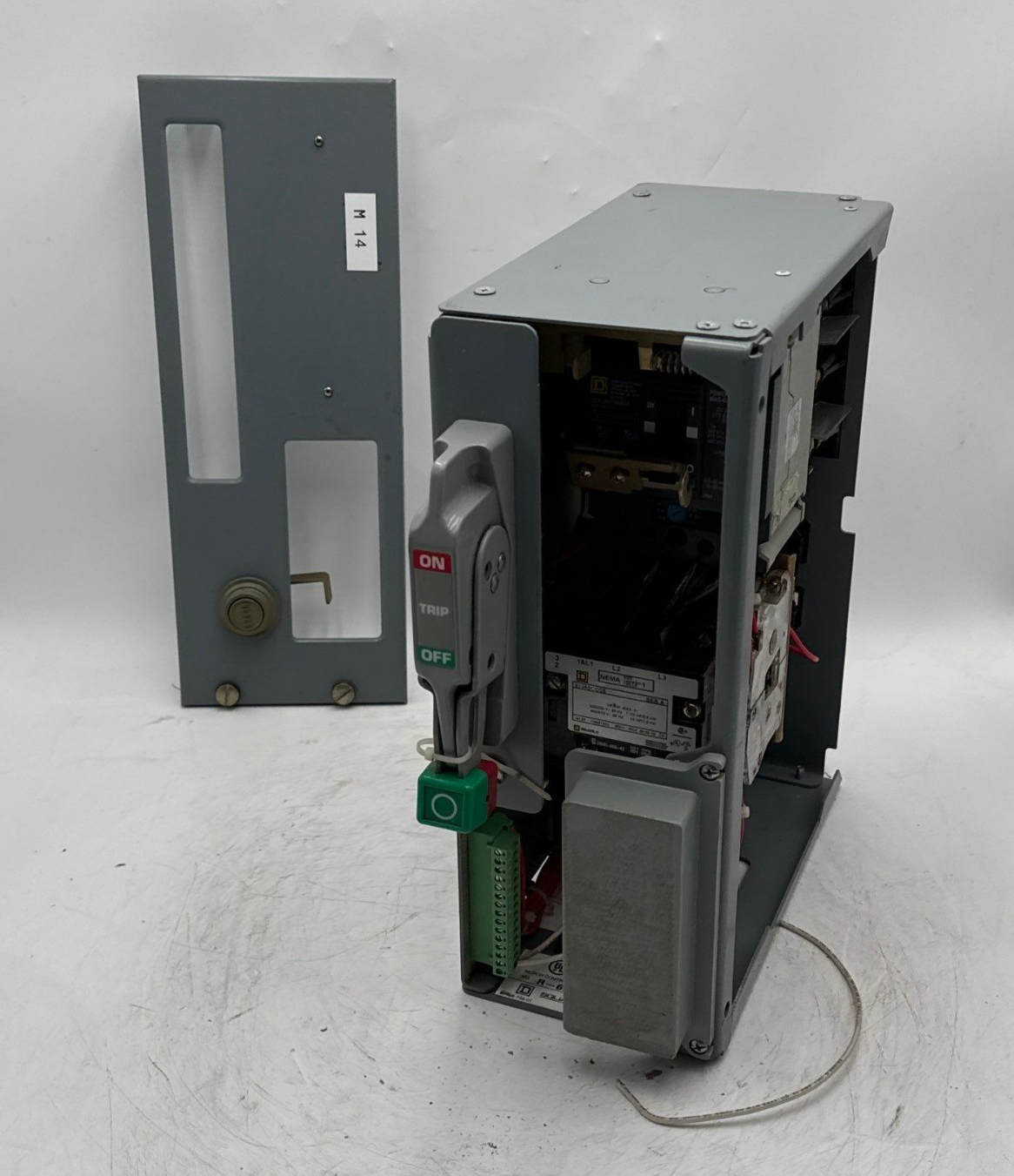 Square D Model 6 6" 15A Breaker Combo MCC Bucket Size 1 Starter GJL36015M03 Used