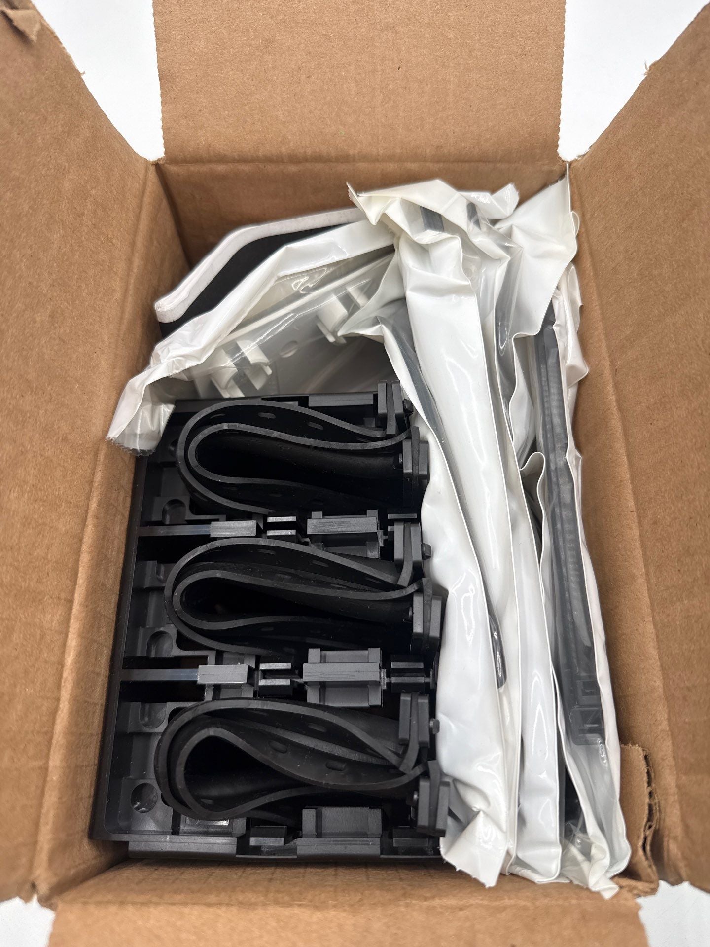 Eaton PRLSEBLGKD Finger Safe KD/LG Frame Service Barrier Assembly New