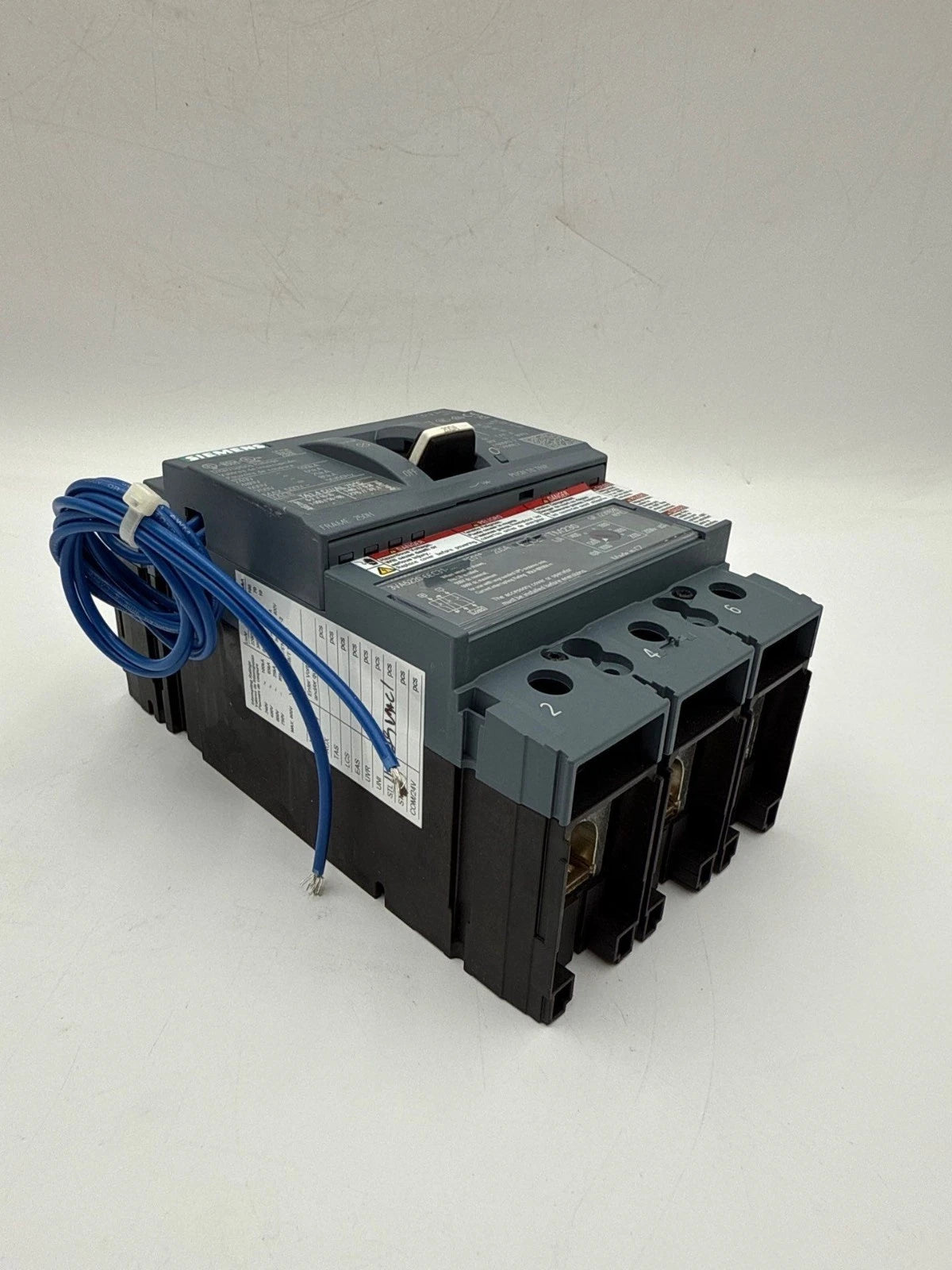 Siemens 3VA5220-6EC31-0AA0 Circuit Breaker 200A 3P 600V Shunt Trip 3VA9978-0BL32 New