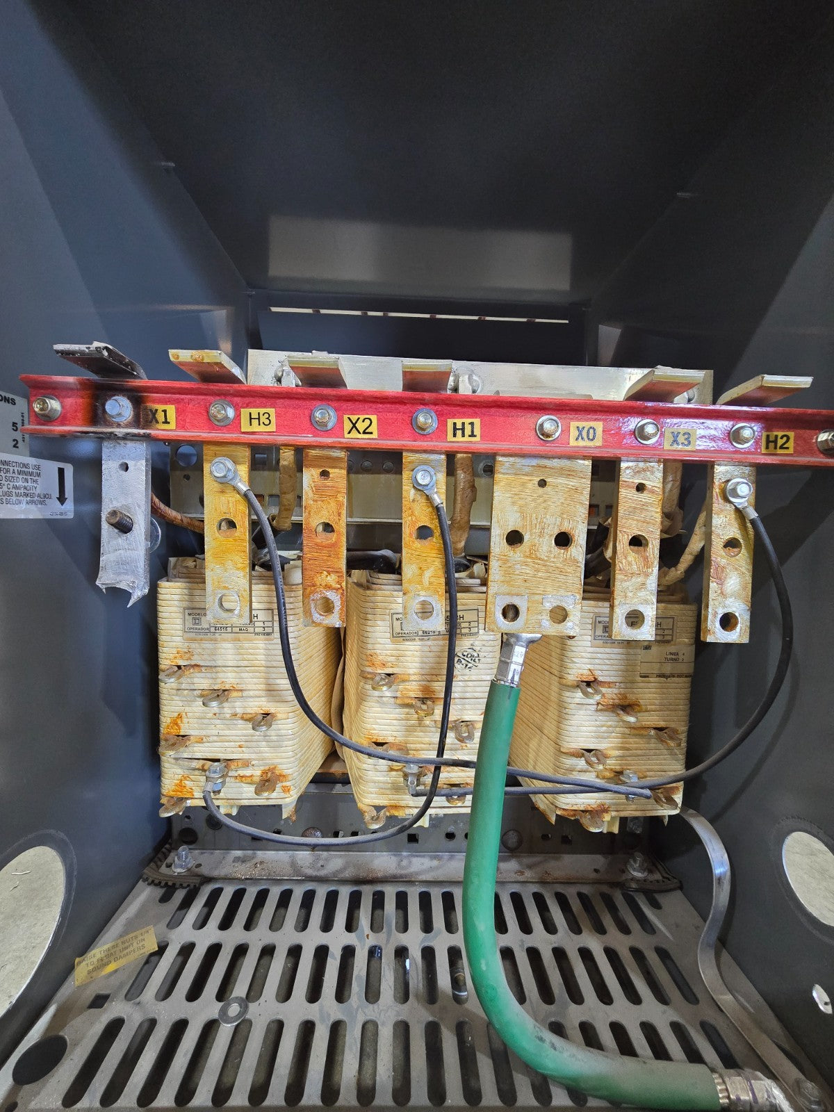 45 KVA Square D EE45T3H Transformer Pri 480V Sec 208/120V 3 Phase Indoor Encl Used