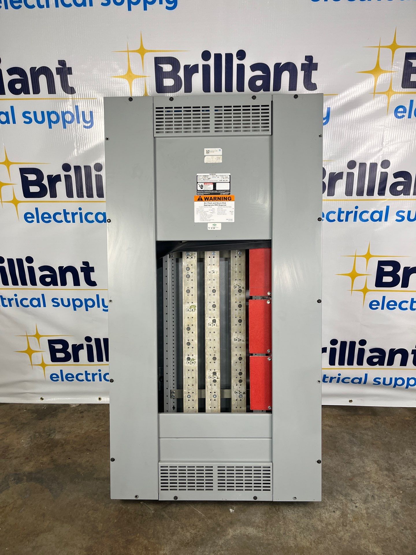 Siemens S4E60ML400ATS S4 Panelboard 400A 480/277V 3PH 4W MLO Indoor Encl B60 Used