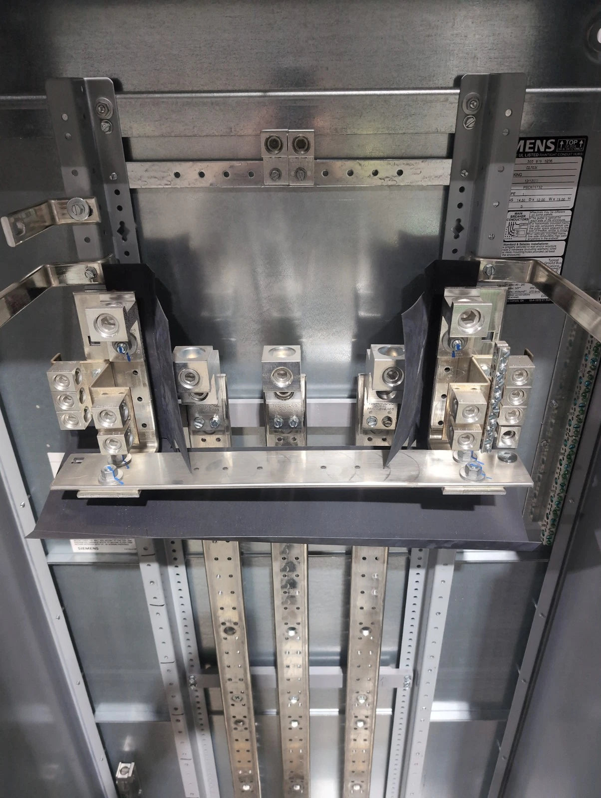 Siemens P5 Panelboard P5E75ML600ATS 600A 480/277V 3PH 4W 600 Amp MLO Panel New New