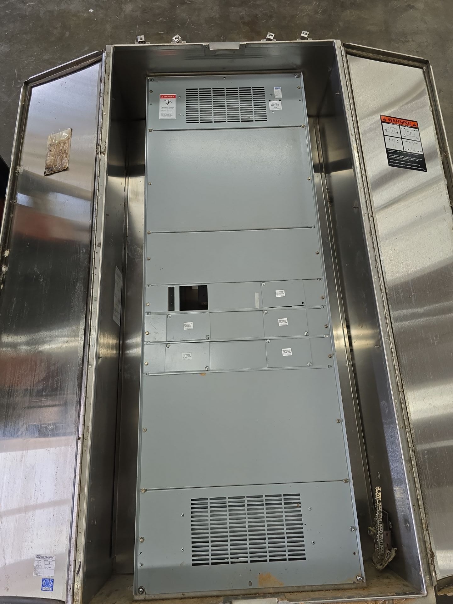 Eaton PRL4 Panelboard MLO S5040256 4X Enclosure