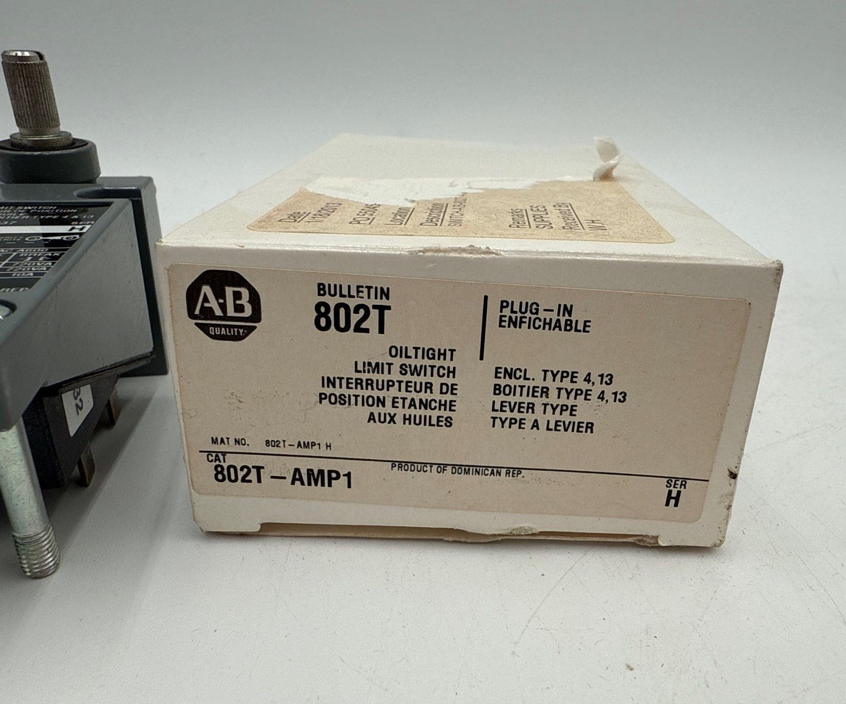 Allen Bradley 802T-AMP1 Limit Switch Oil Tight Plug In 600V Bulletin 802T New