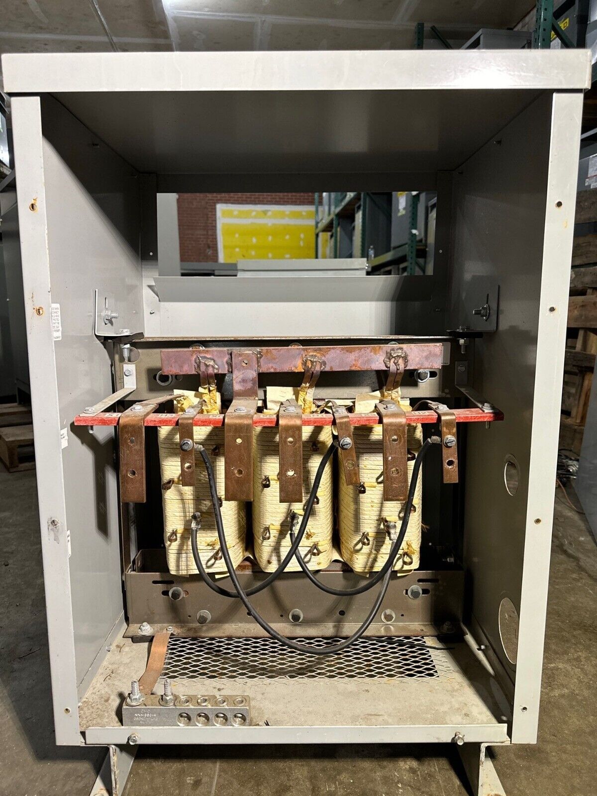 Eaton V48M28T4516CU Used