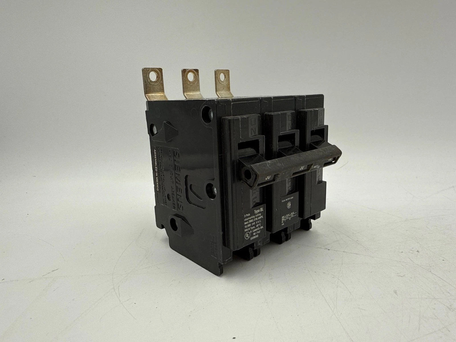 Siemens B330 Circuit Breaker 30A 3P 240V 3PH BL 30 Amp 3 Pole Bolt On Used