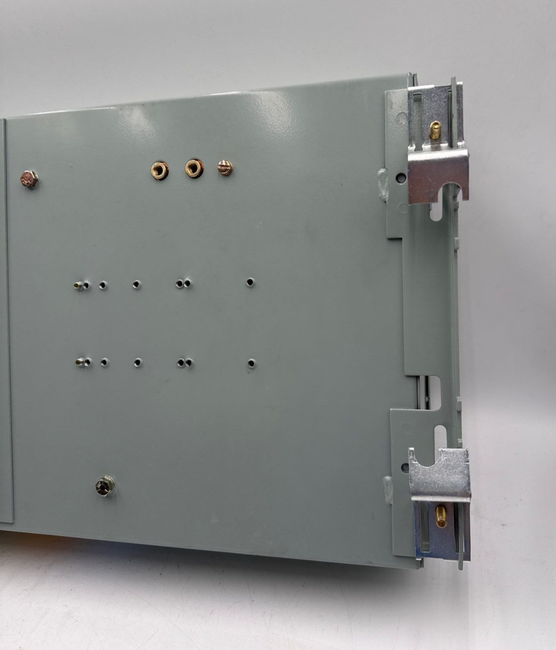 Eaton P3F321RGN Pow-R-Way III Busway Switch Bus Plug 30A 3PH 120/208V 4W Fusible New