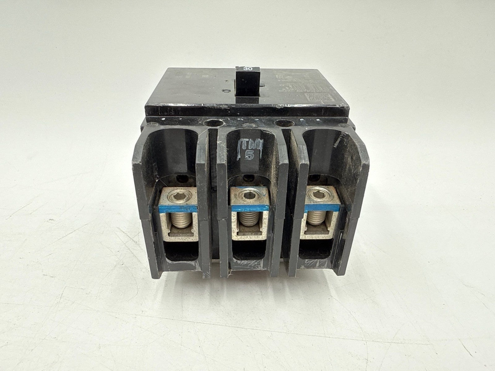 Eaton GHB3030 Circuit Breaker 30A 3P 480/277V 3PH GHB 30 Amp 3 Pole Bolt On