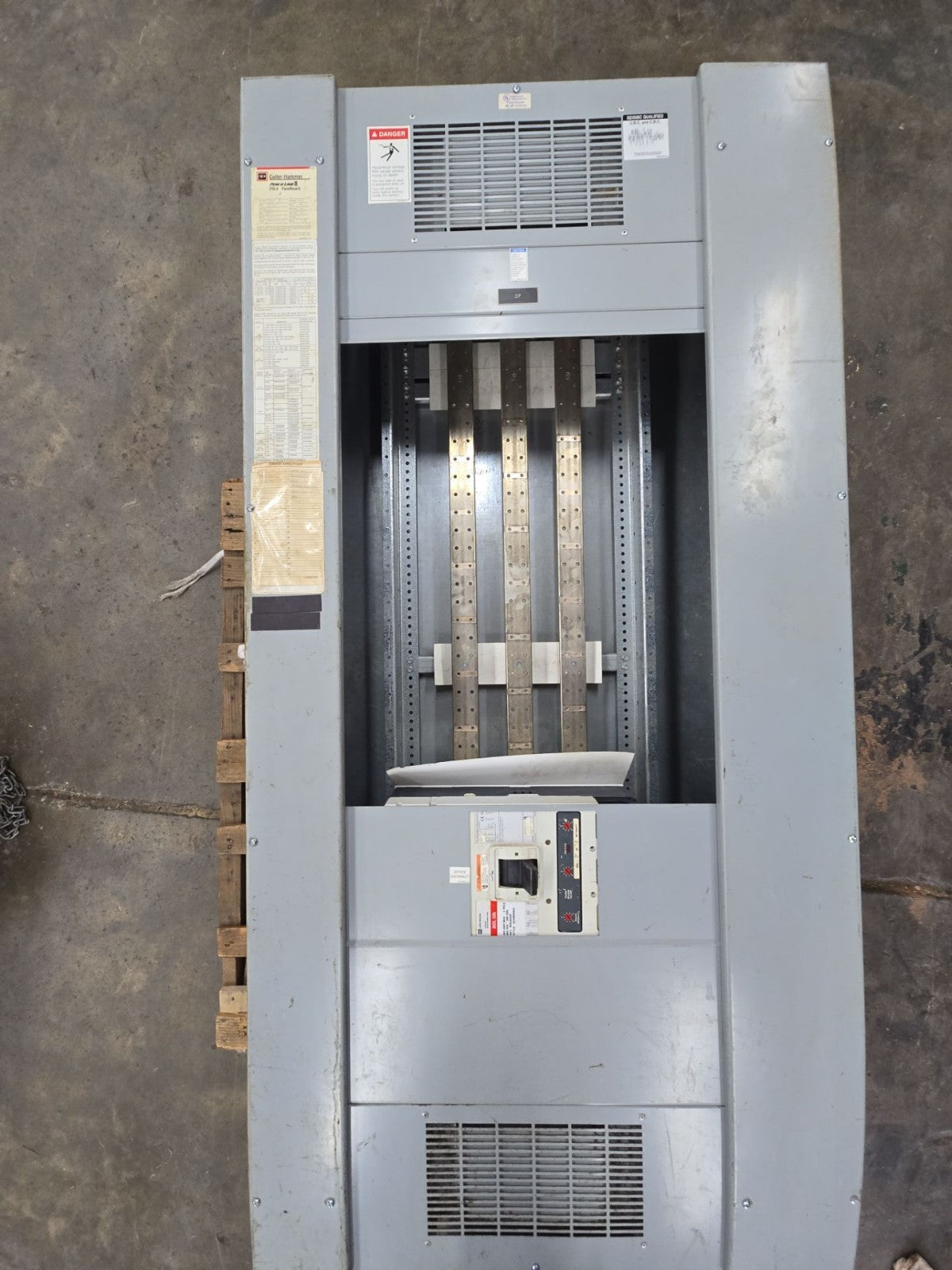 Cutler Hammer PRL4B Panelboard 800A 208/120V 3PH 4W MCB Panel 800 Amp MDL3800