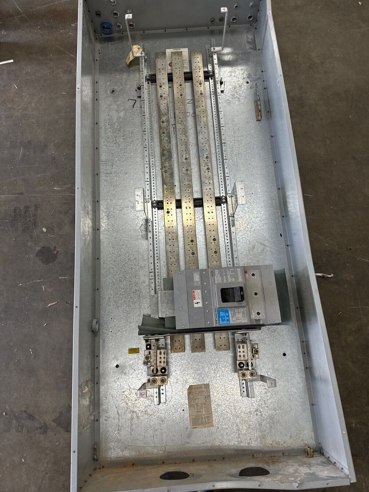 Siemens S5C90M6800ABS S5 Panelboard 800A 208/120V 3PH Indoor Encl MCB MD63F800 P503 Used
