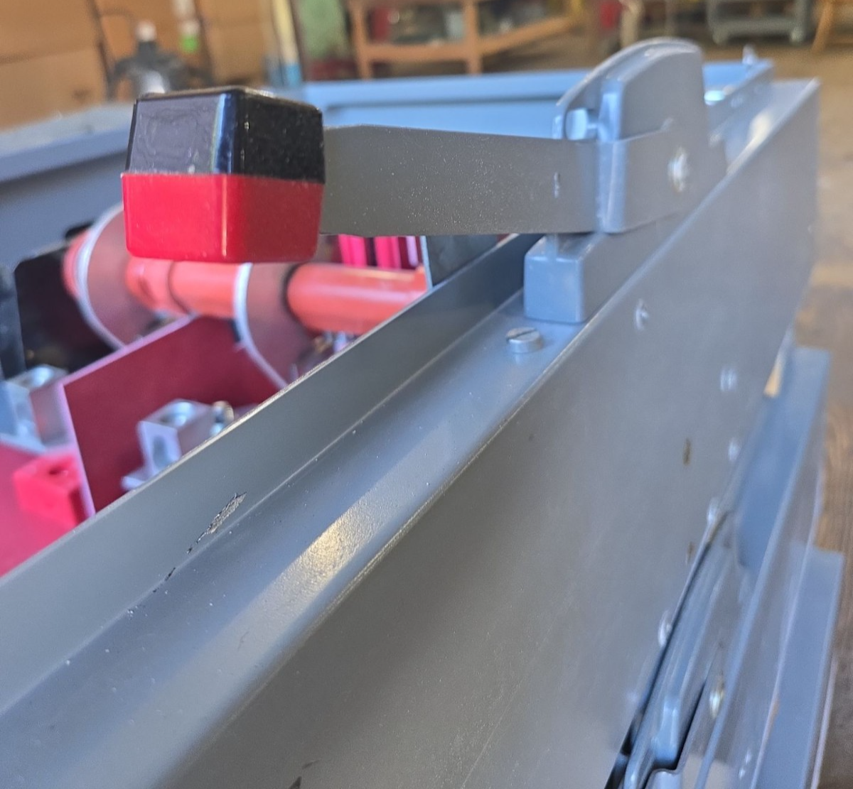 Square D HU365 Safety Disconnect Switch 400A 3P 600V Type 1 Indoor 400 Amp Used