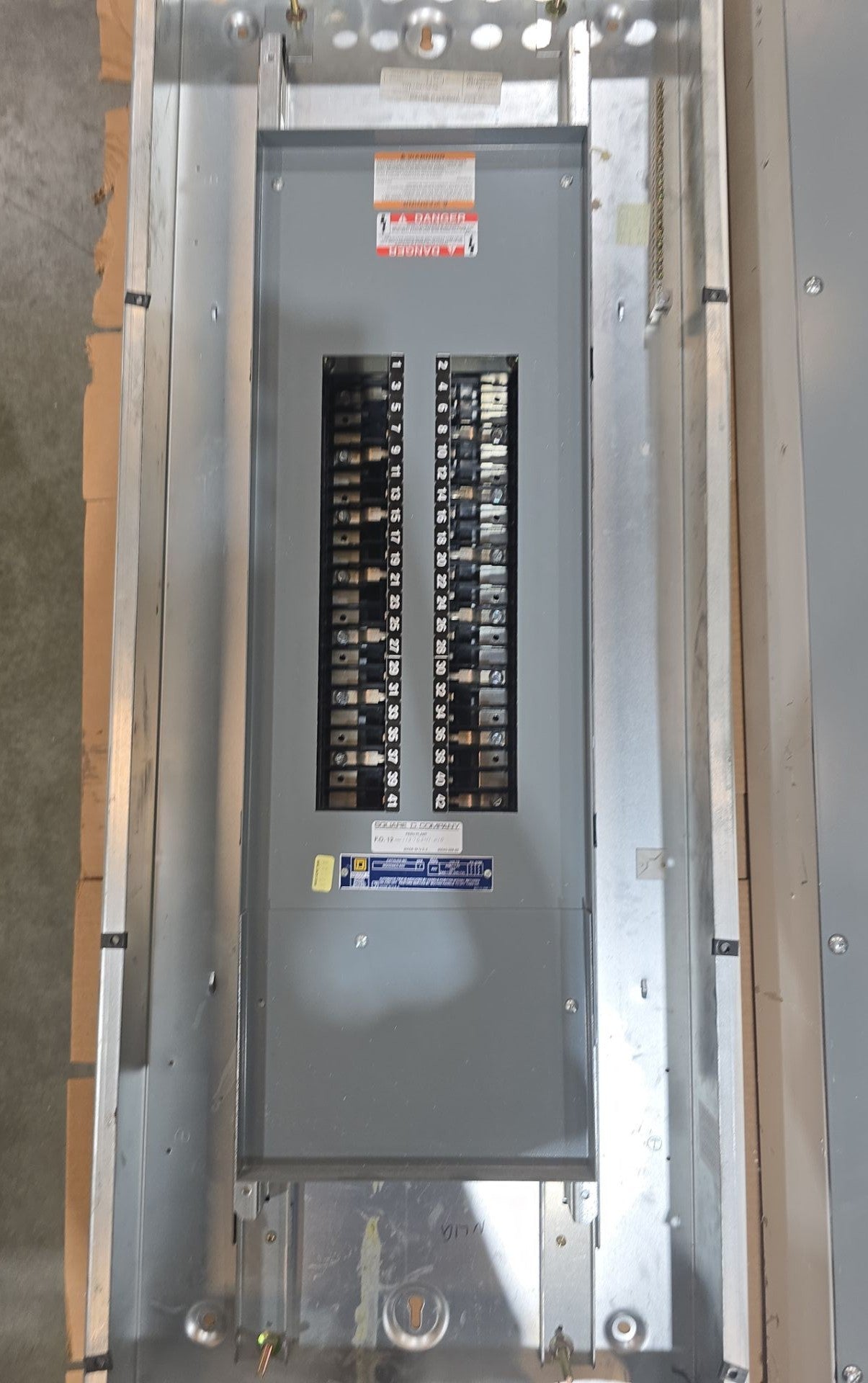 Square D NQOD442L400 Panelboard 400 Amp 208Y/120V 4W 3PH MLO Panel 400A 42 Cir Used