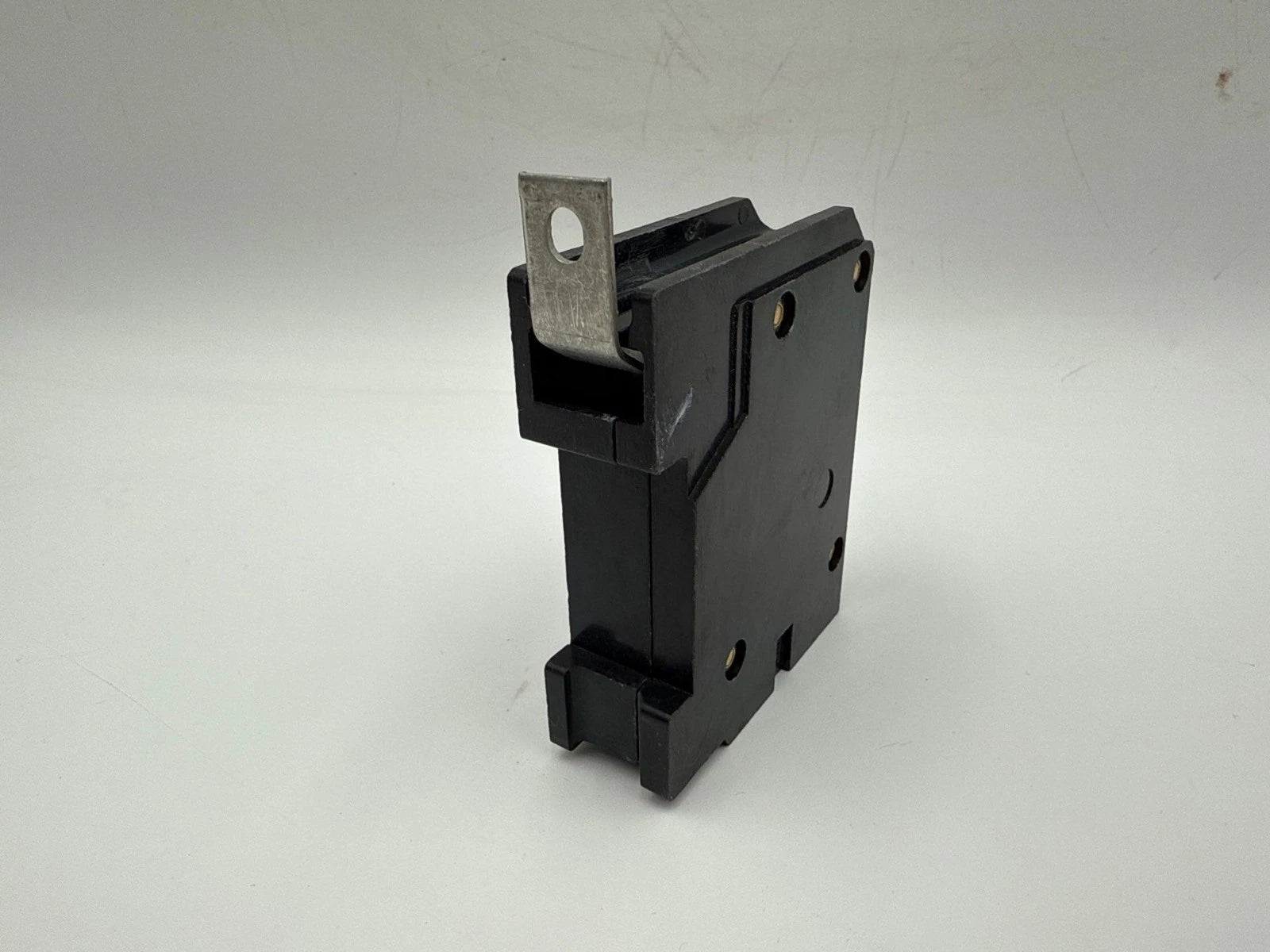 Eaton GHQ1020 Bolt On Circuit Breaker 20A 1P 277V GHQ 20 Amp 1 Pole New Take Out New